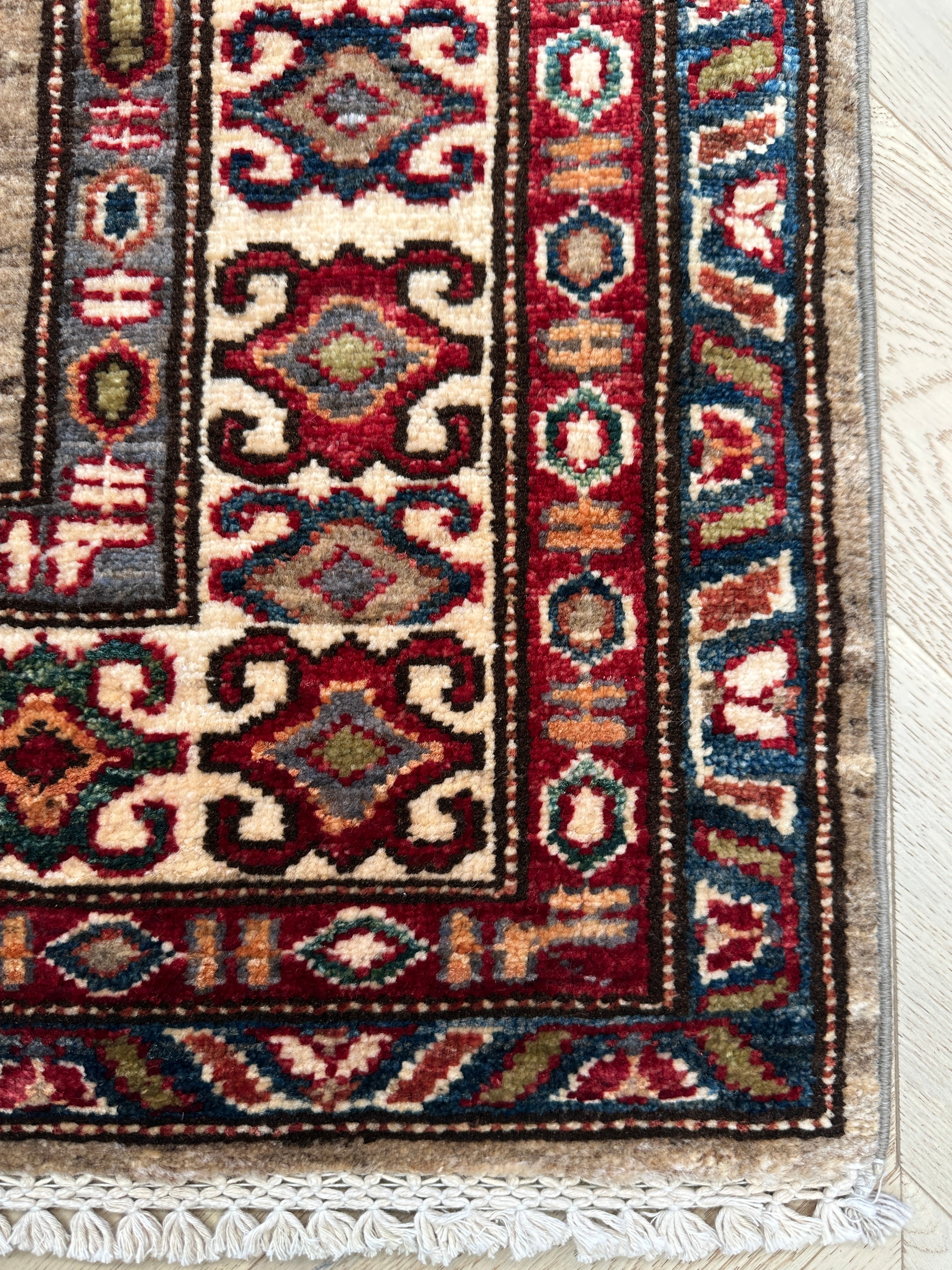 Afghan handmade rug,Chobi. Size: 198x159 cm