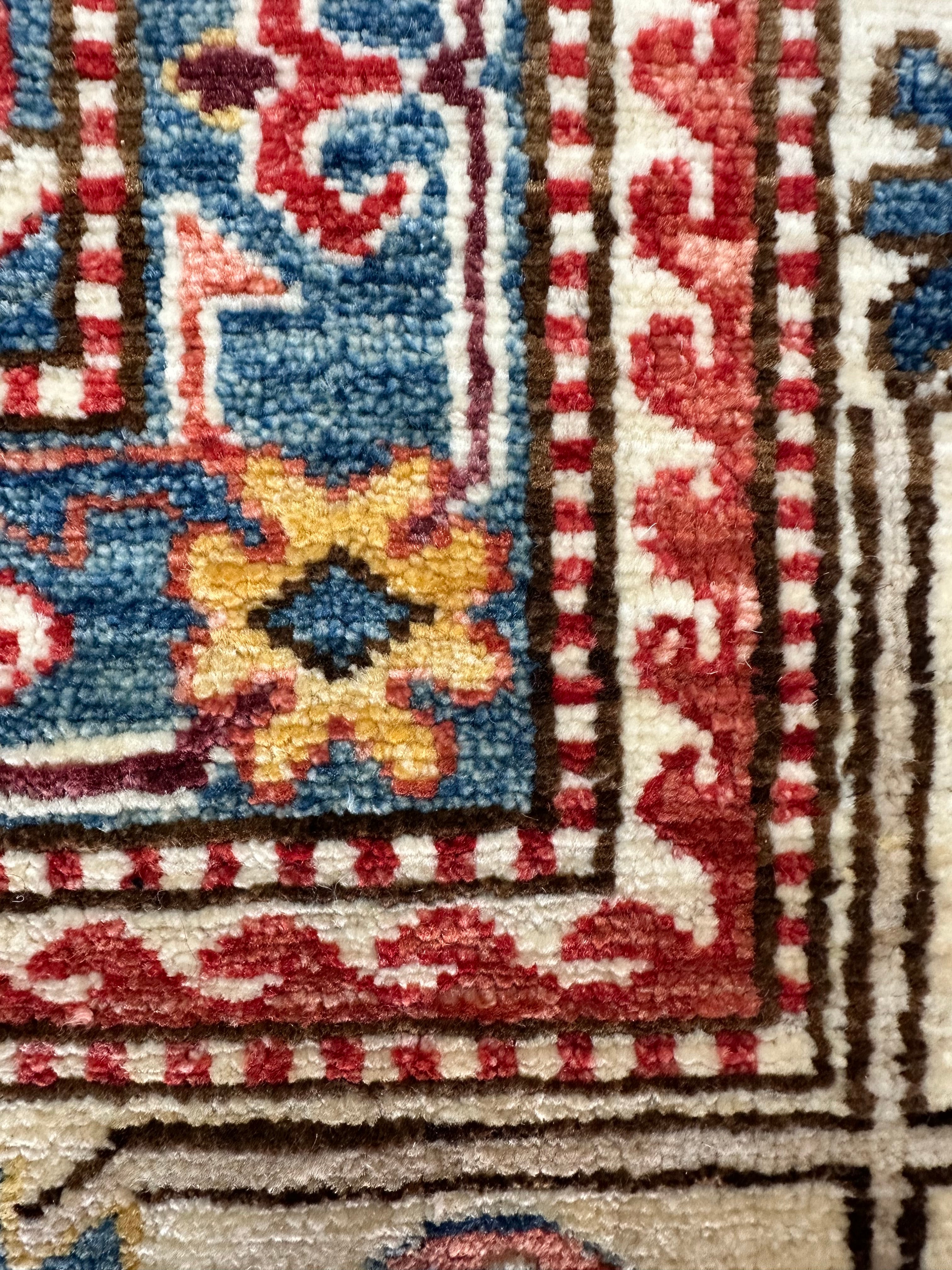 Afghan handmade rug,Chobi. Size:367x268cm