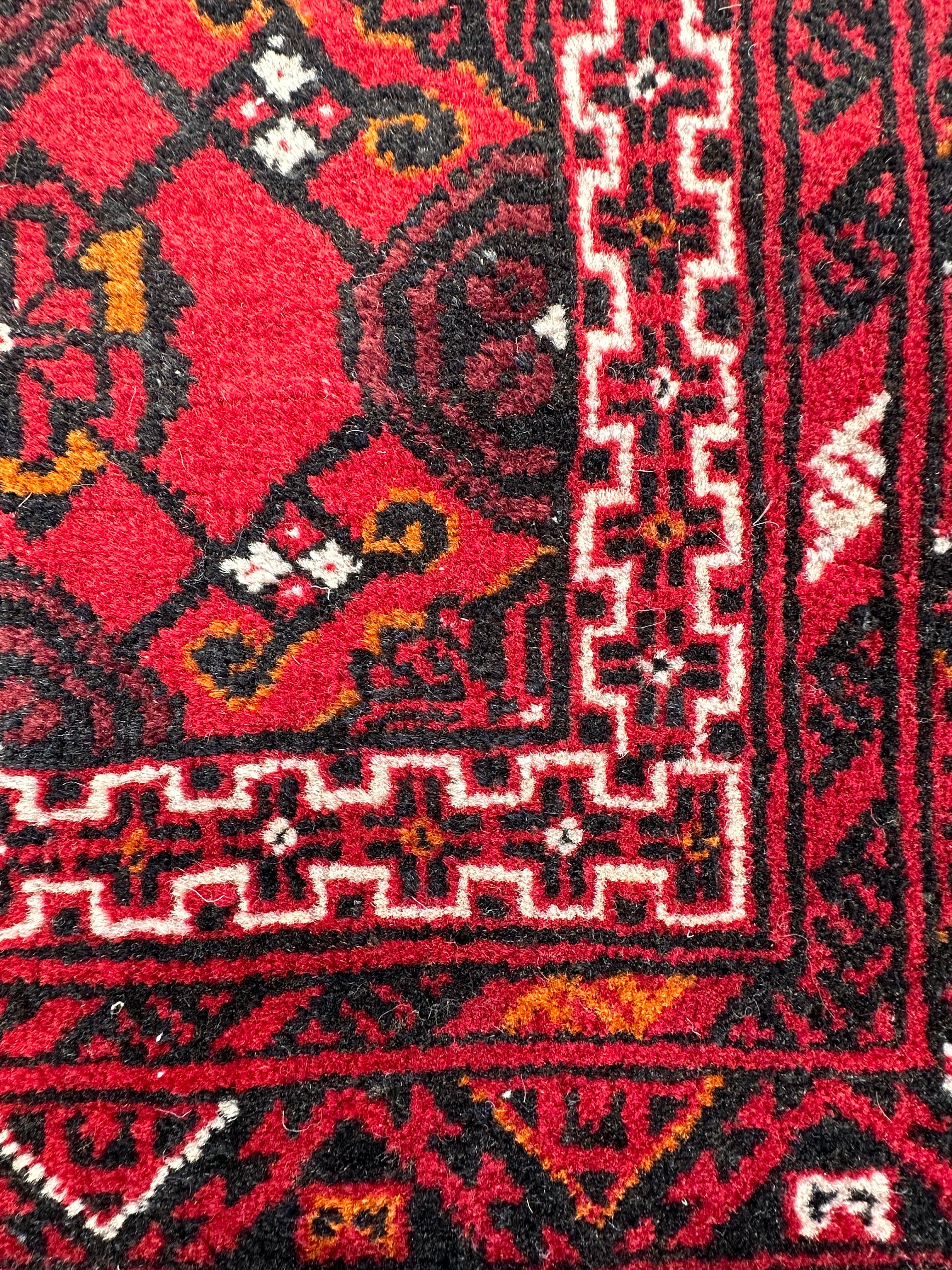 Red Runner — 2.90 x 0.76