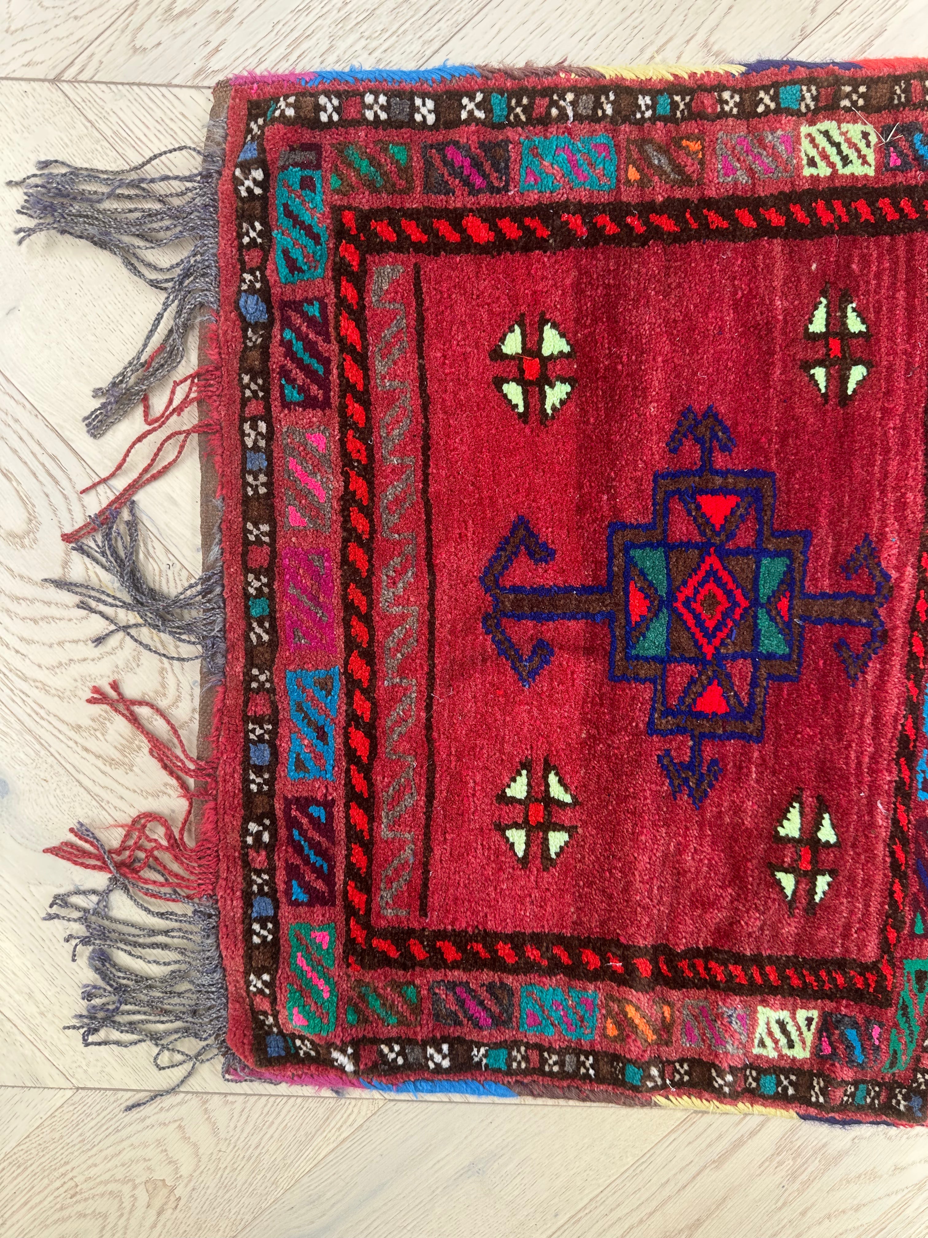 Afghan Handmade — 1.05 x 0.54
