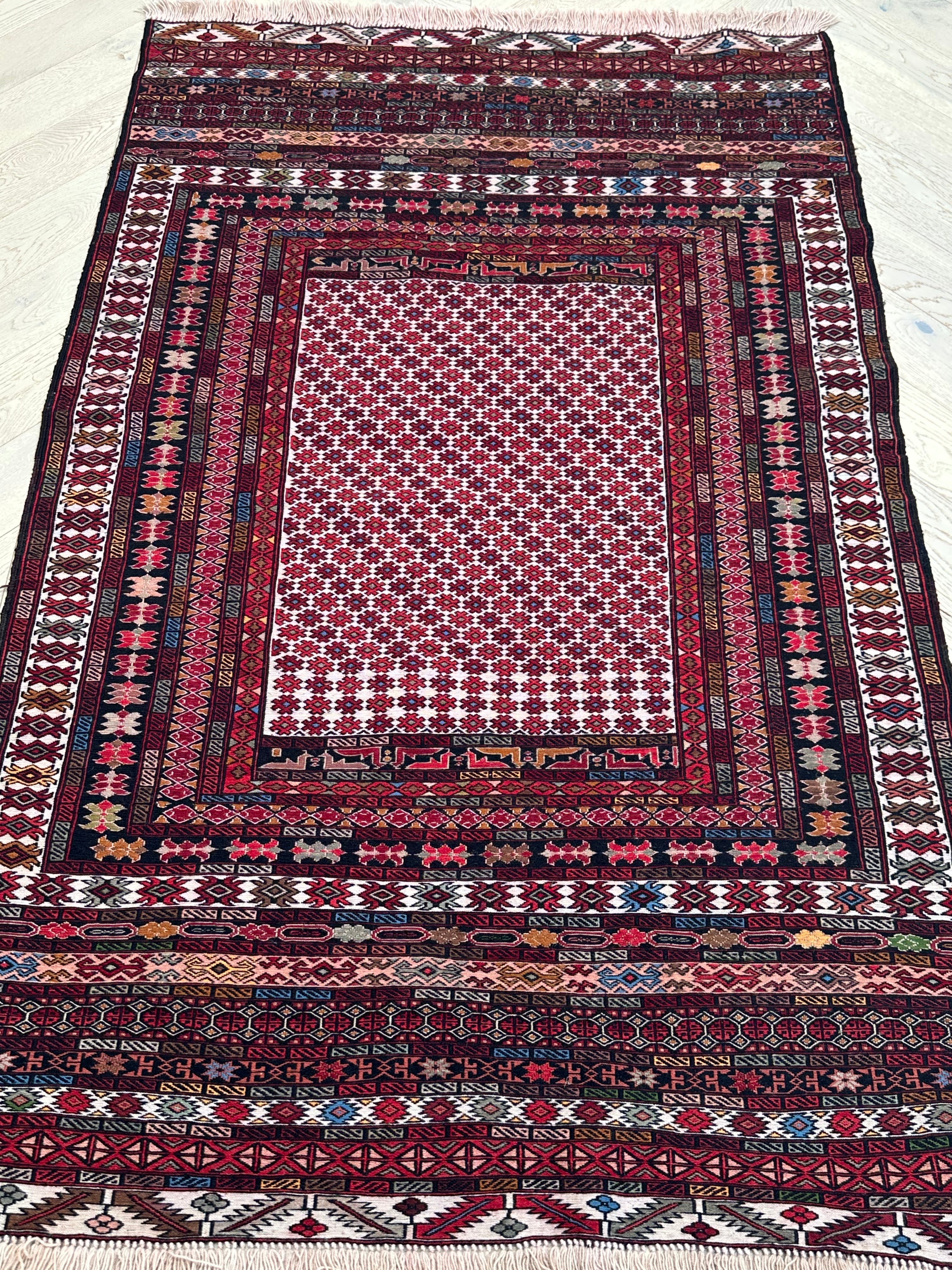 Green Handmade Herati Sumak Rug | — 1.90 x 1.16