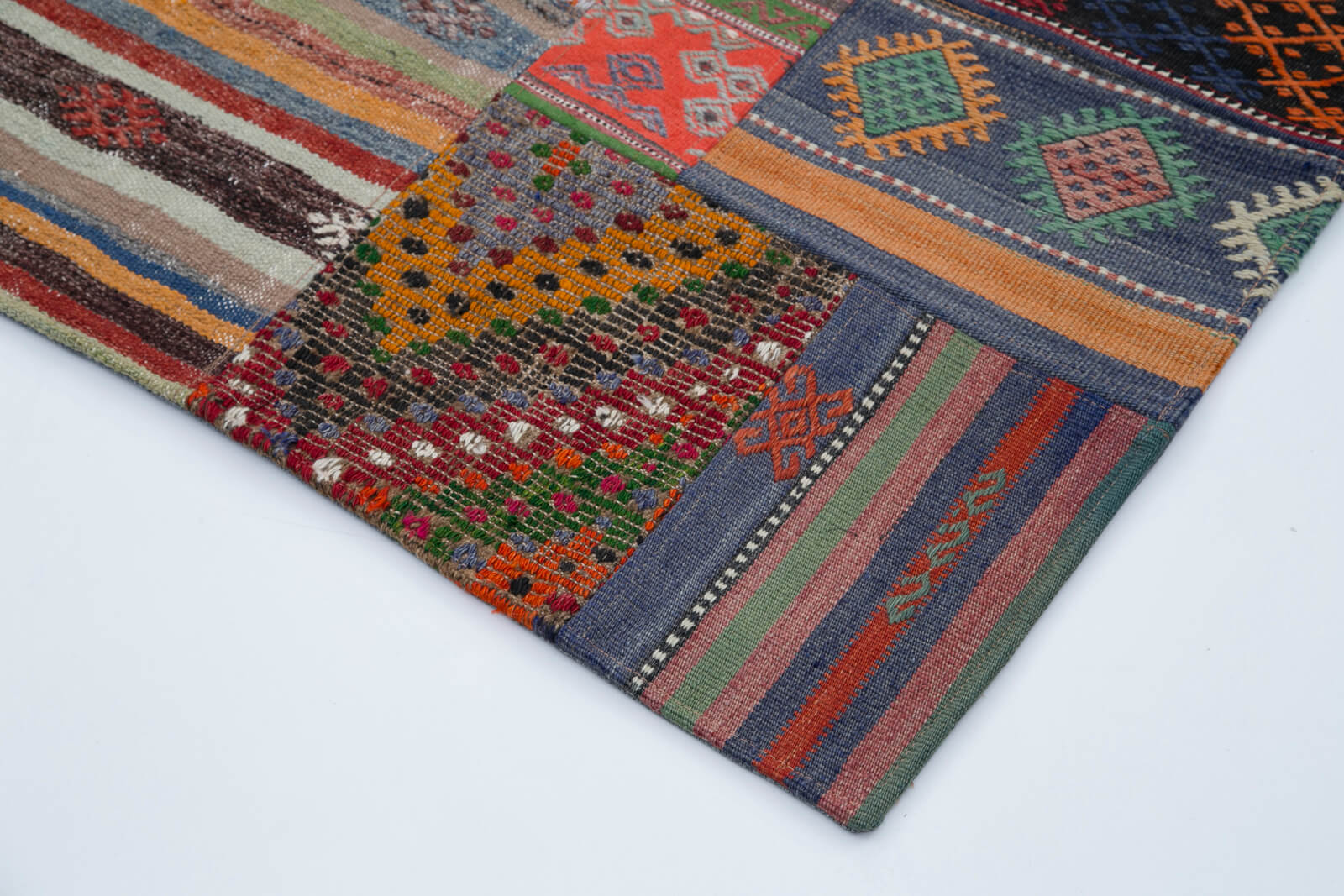 Kilim — 2.02 x 3.01