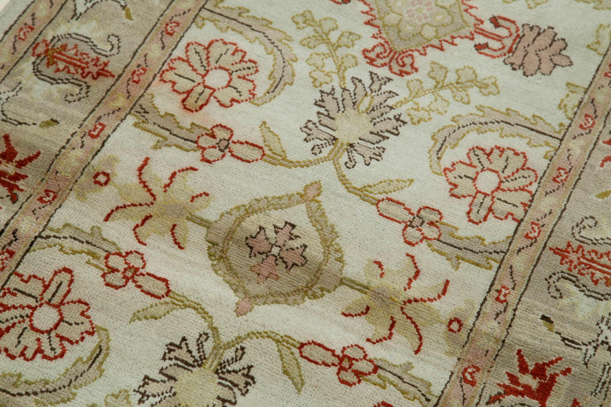 Bisque Oushak Runner — 0.75 x 4.22