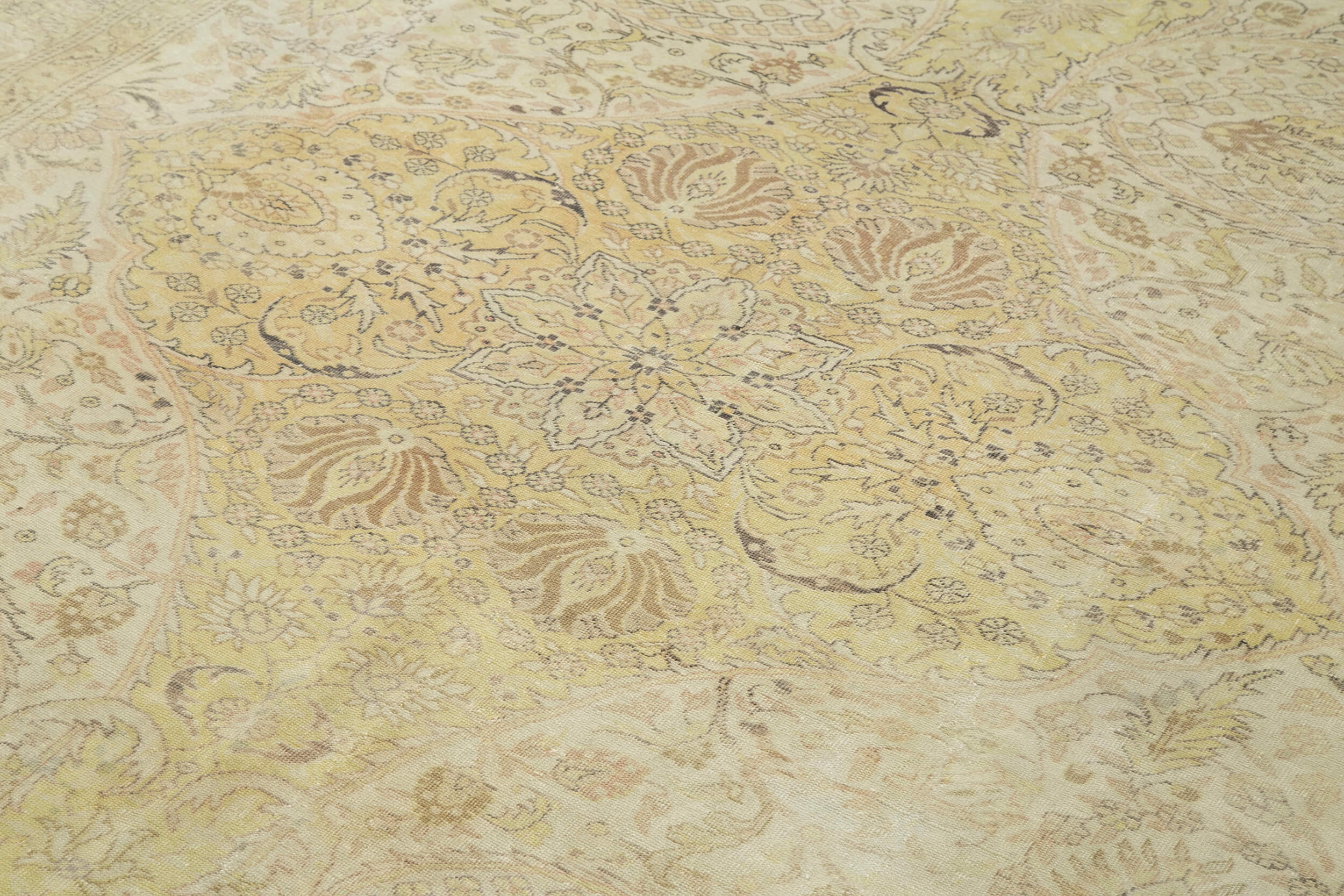 Parchment Kayseri — 2.22 x 3.22