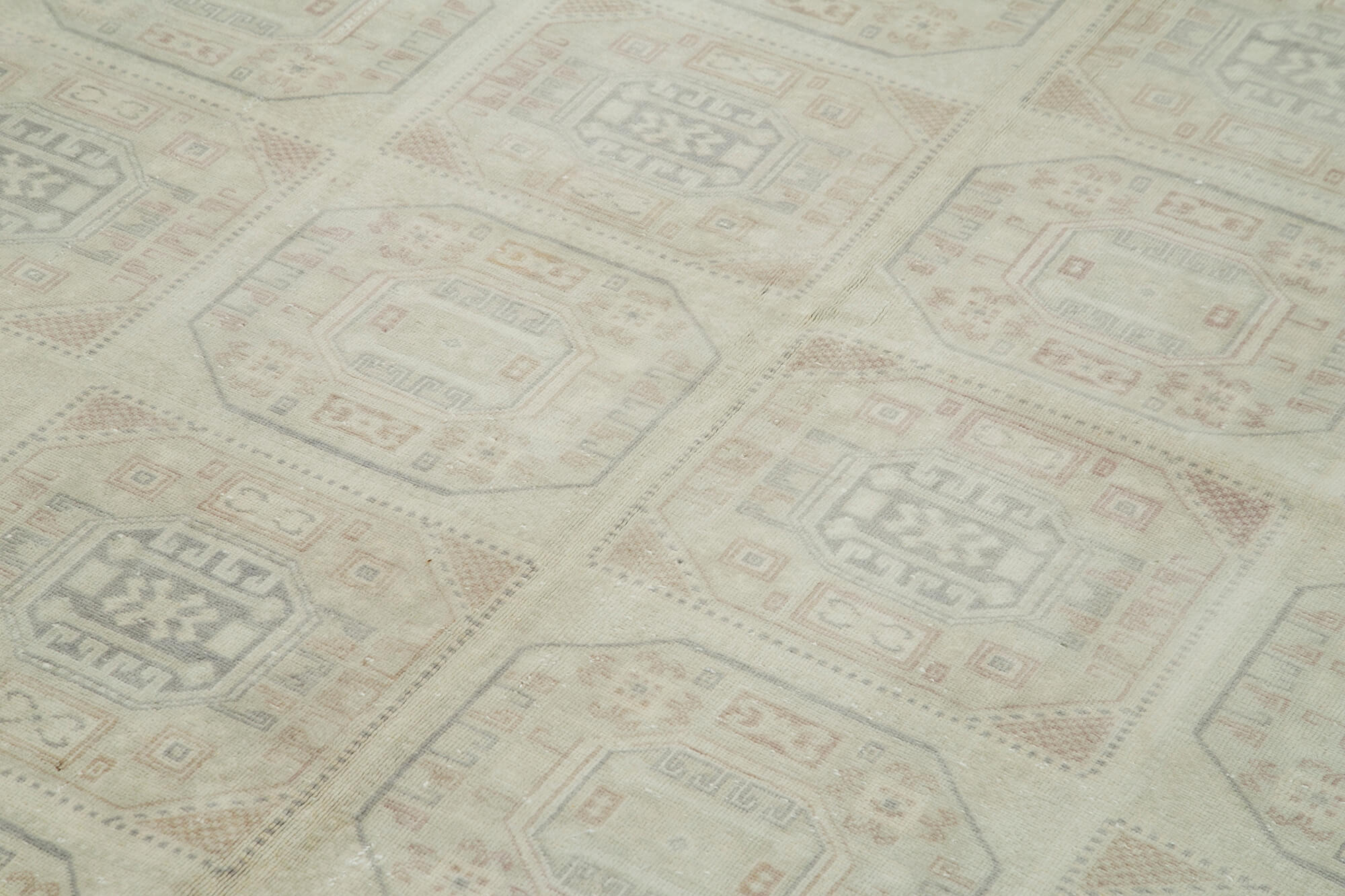 Pearl Kayseri — 1.95 x 2.90