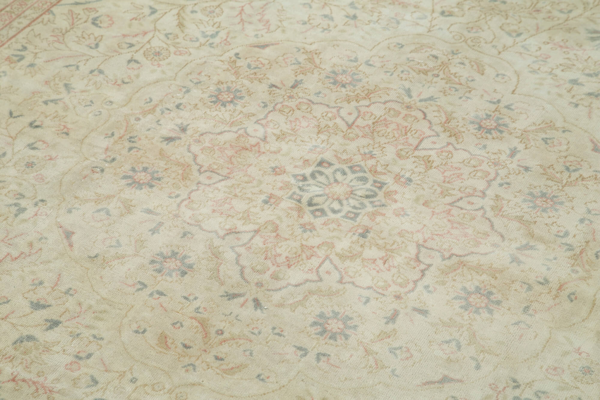 Linen Kayseri — 1.96 x 2.95