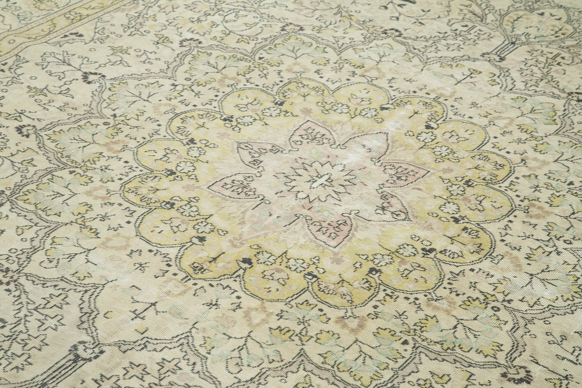 Champagne Kayseri — 2.42 x 3.64