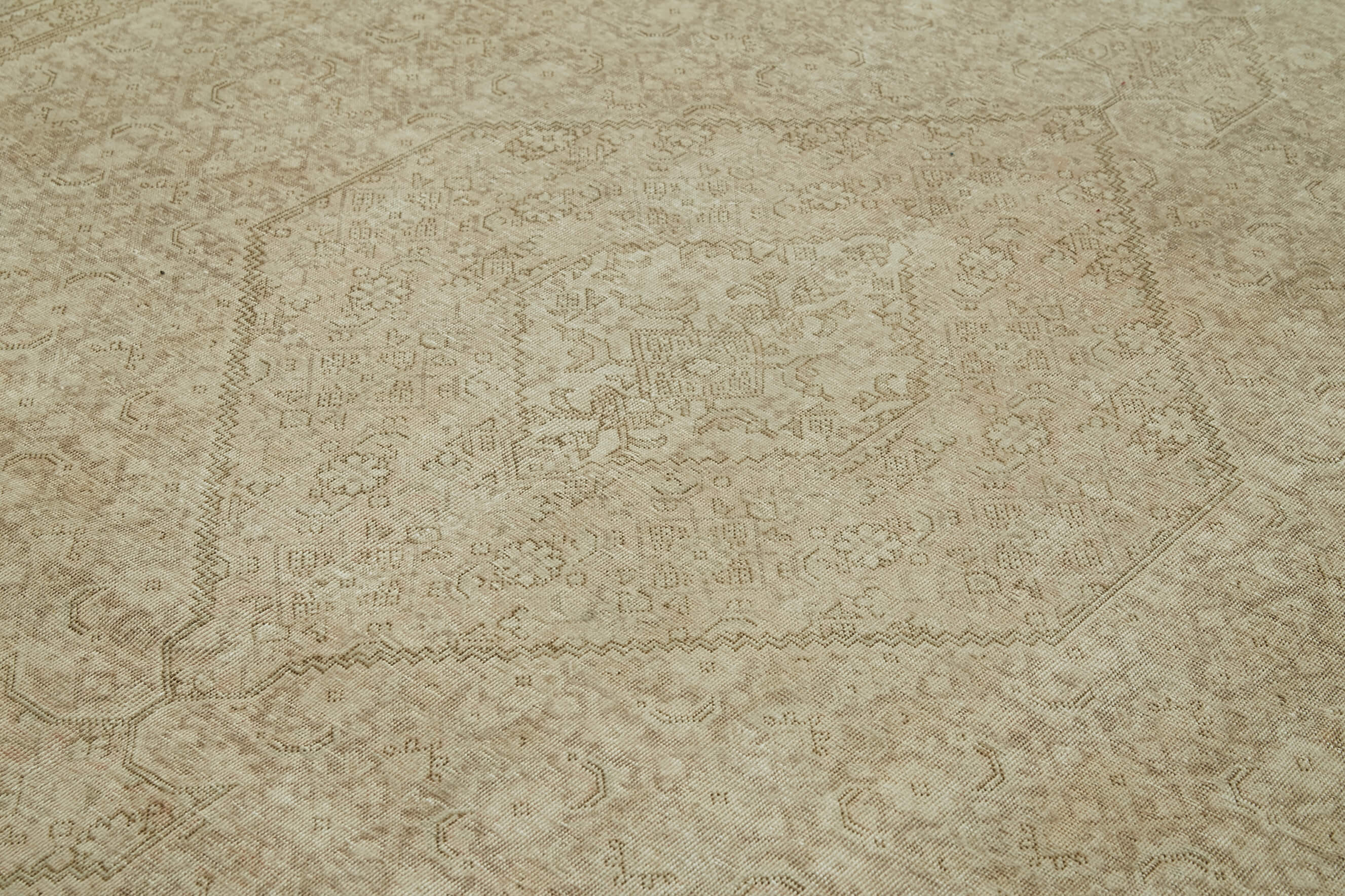 Persian Handmade — 2.90 x 3.88