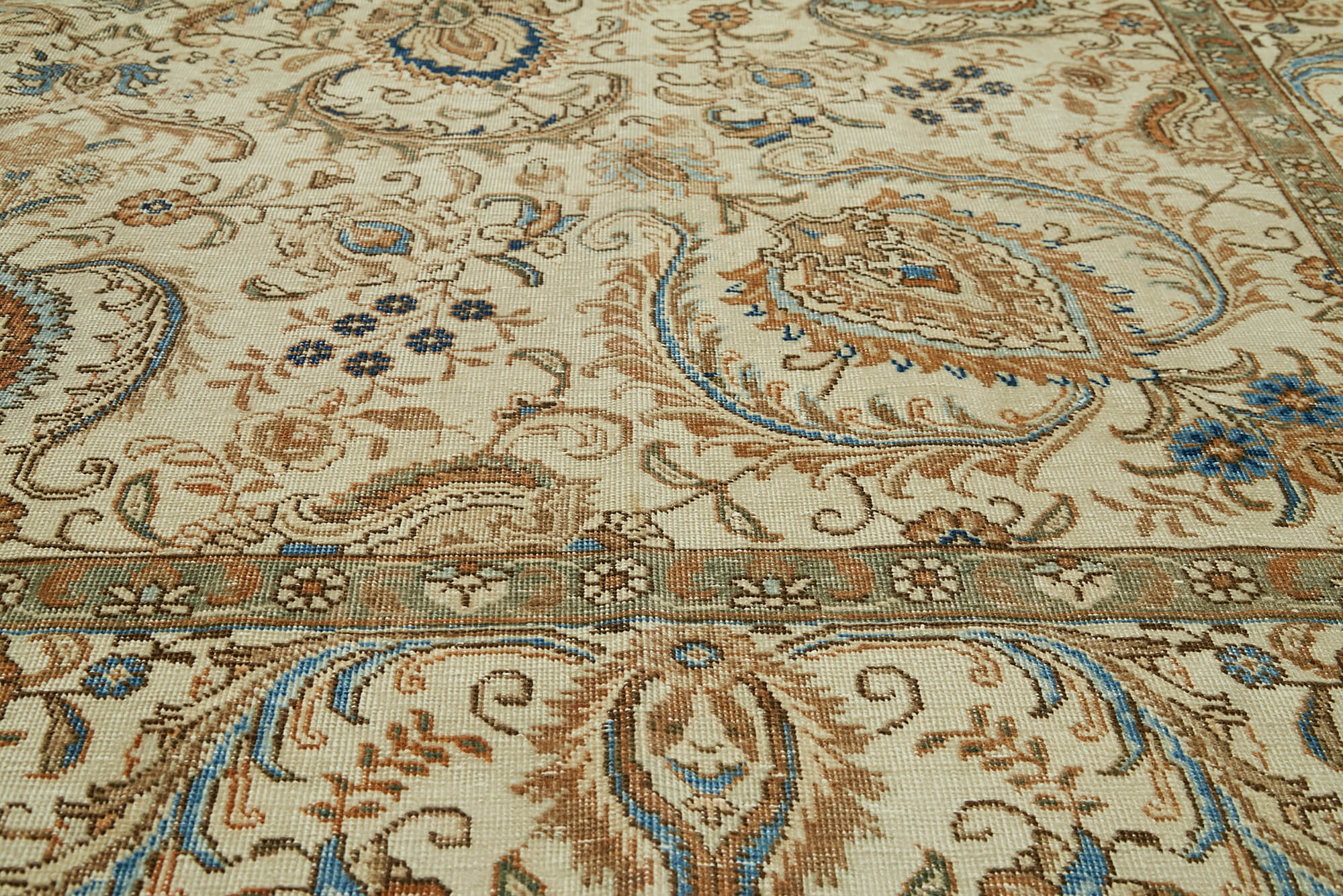 Persian Handmade — 2.90 x 3.78