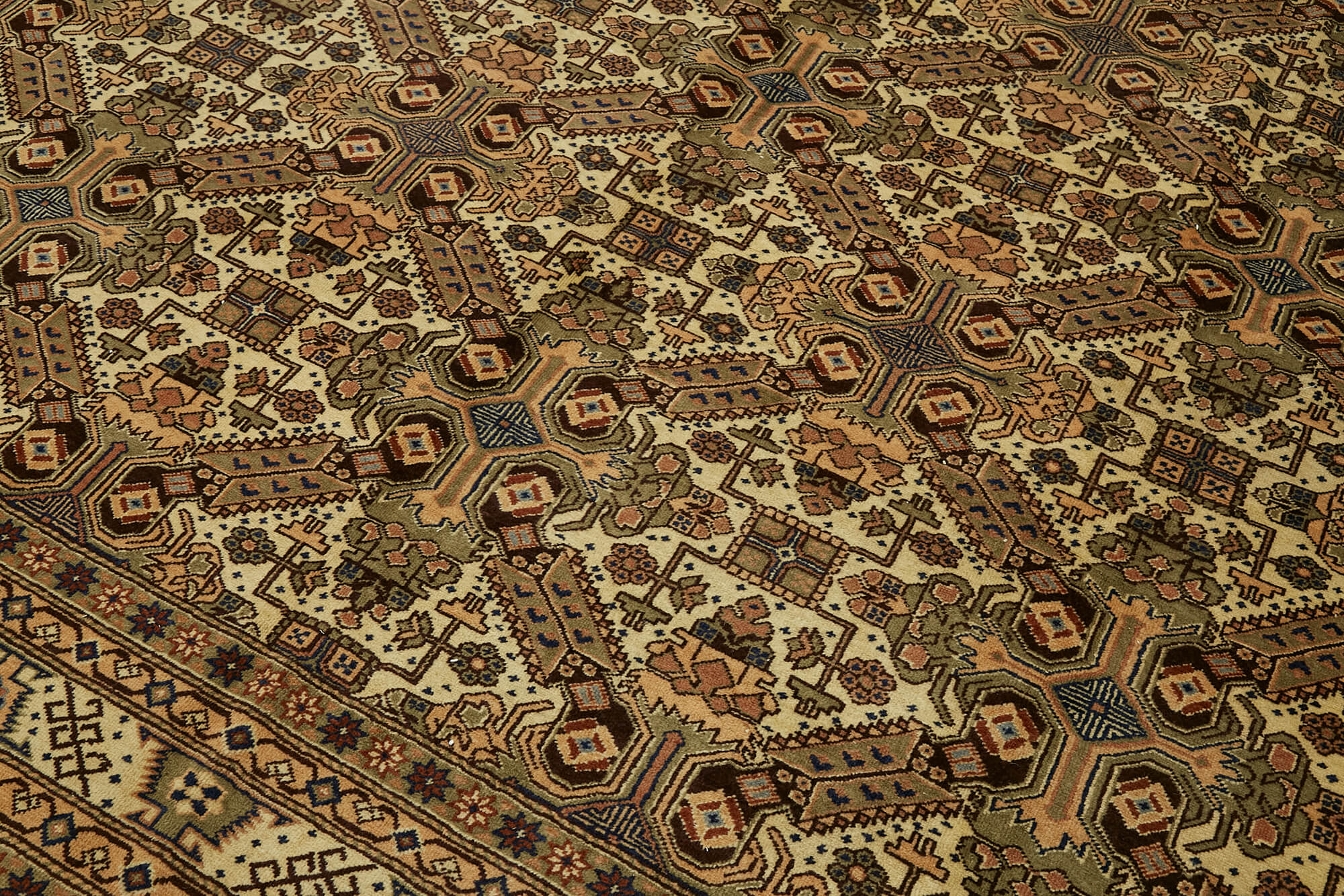Persian Handmade — 2.62 x 3.98