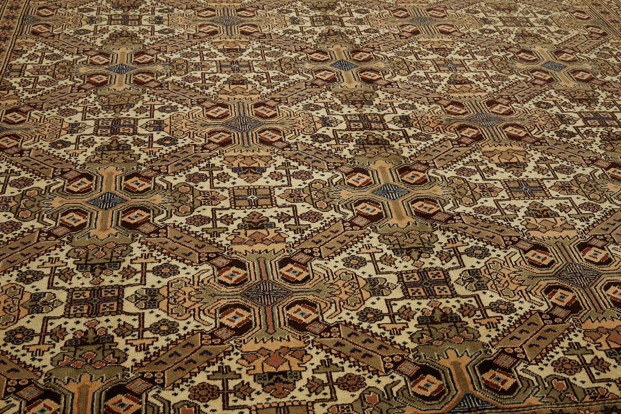 Persian Handmade — 2.62 x 3.98
