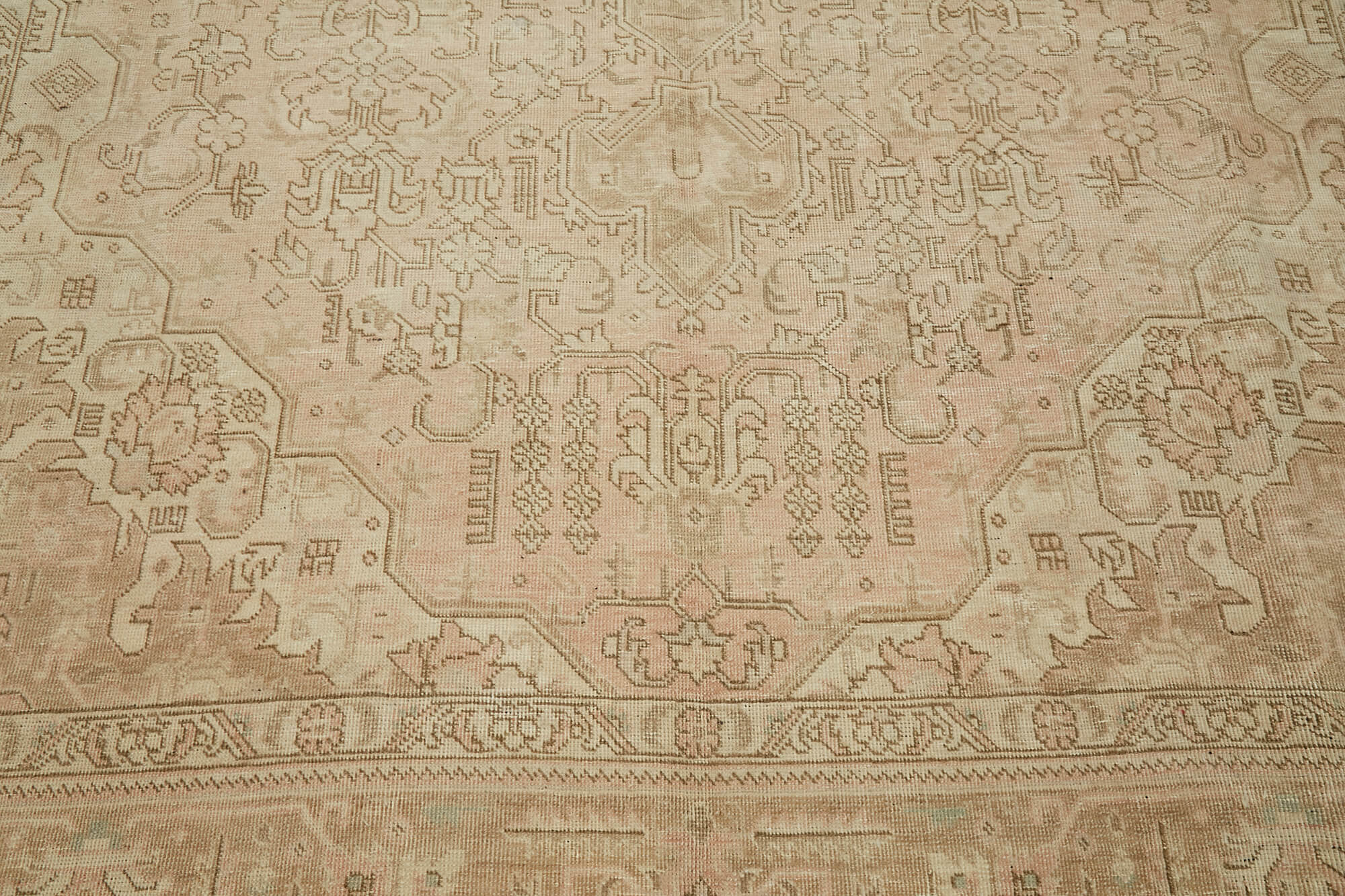 Beige Persian Handmade — 2.48 x 3.30