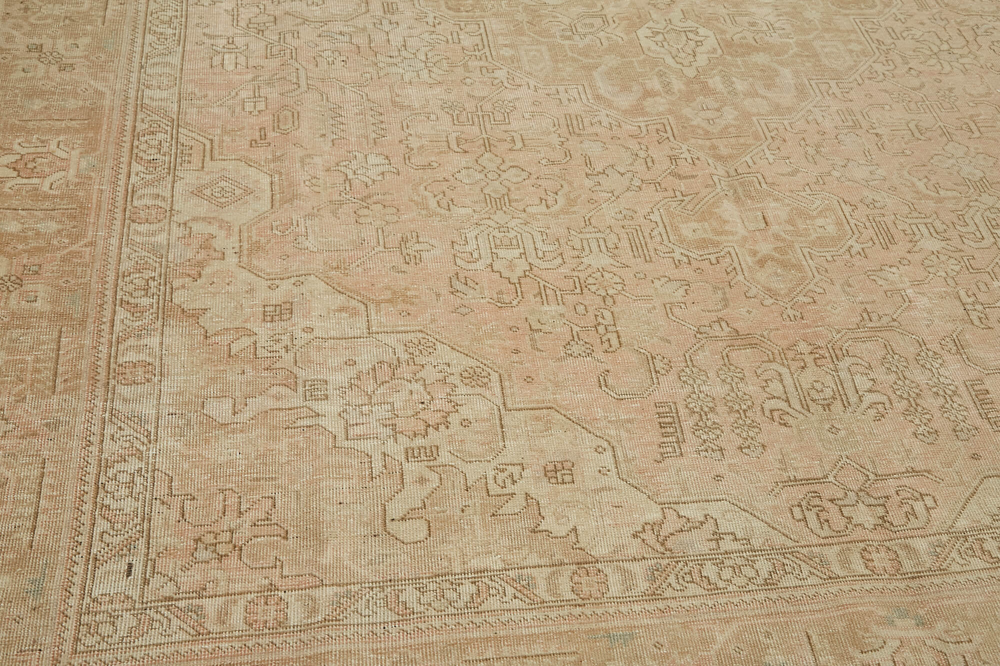 Beige Persian Handmade — 2.48 x 3.30