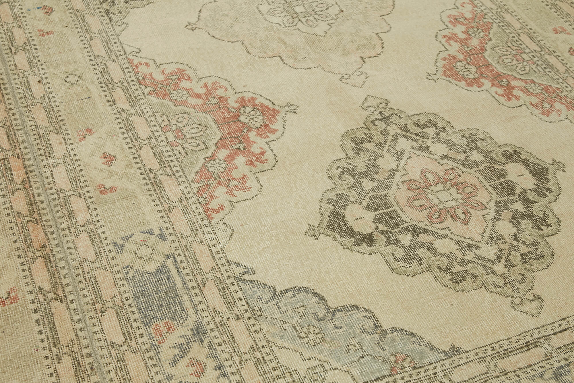 Persian Handmade — 2.83 x 4.05