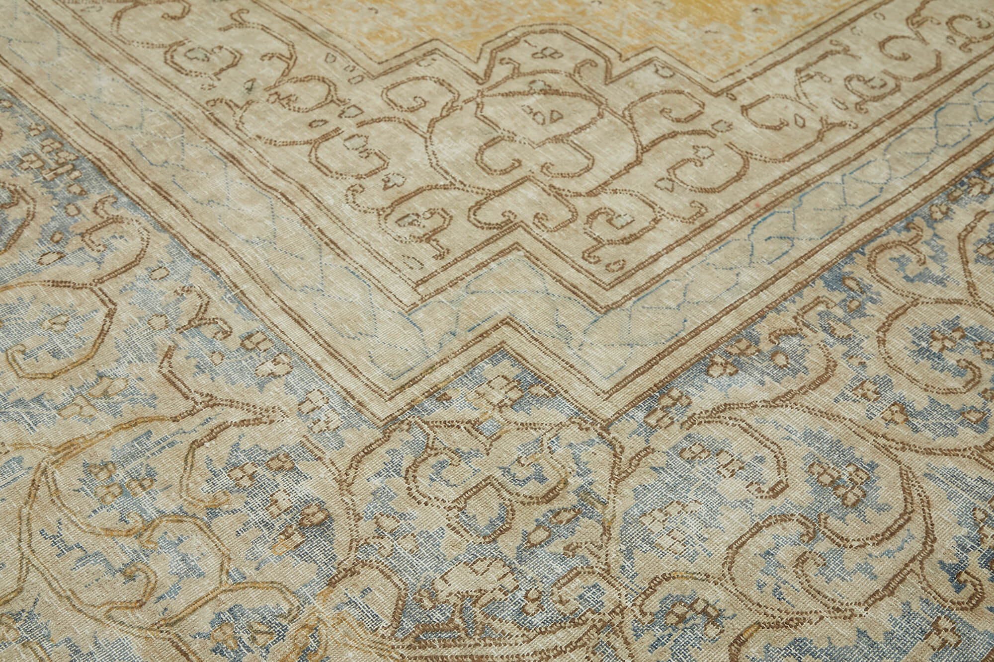 Persian Handmade — 2.75 x 3.77