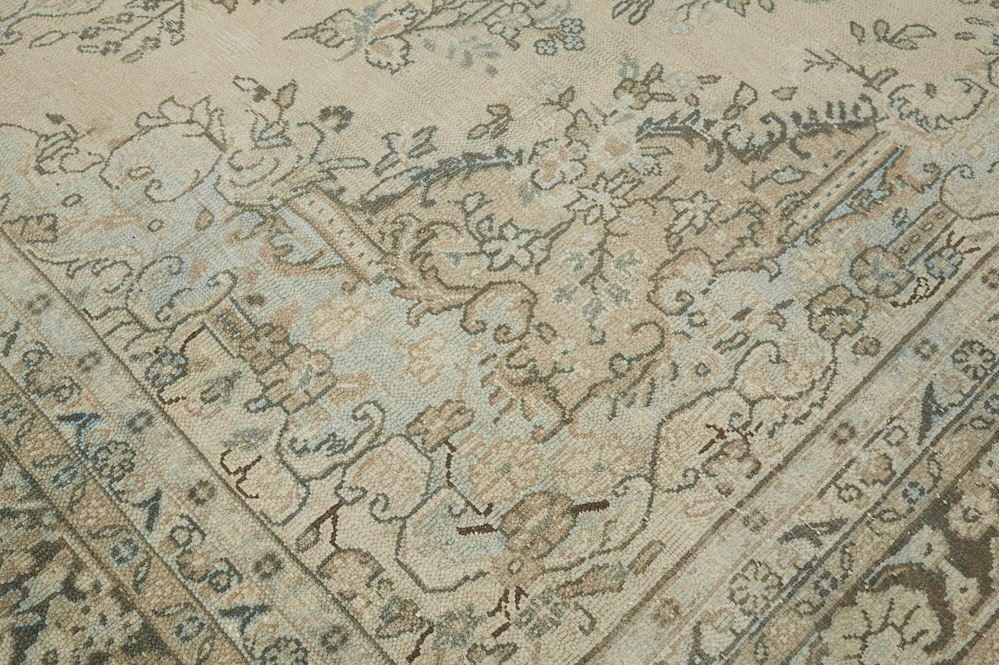 Persian Handmade — 3.19 x 4.23