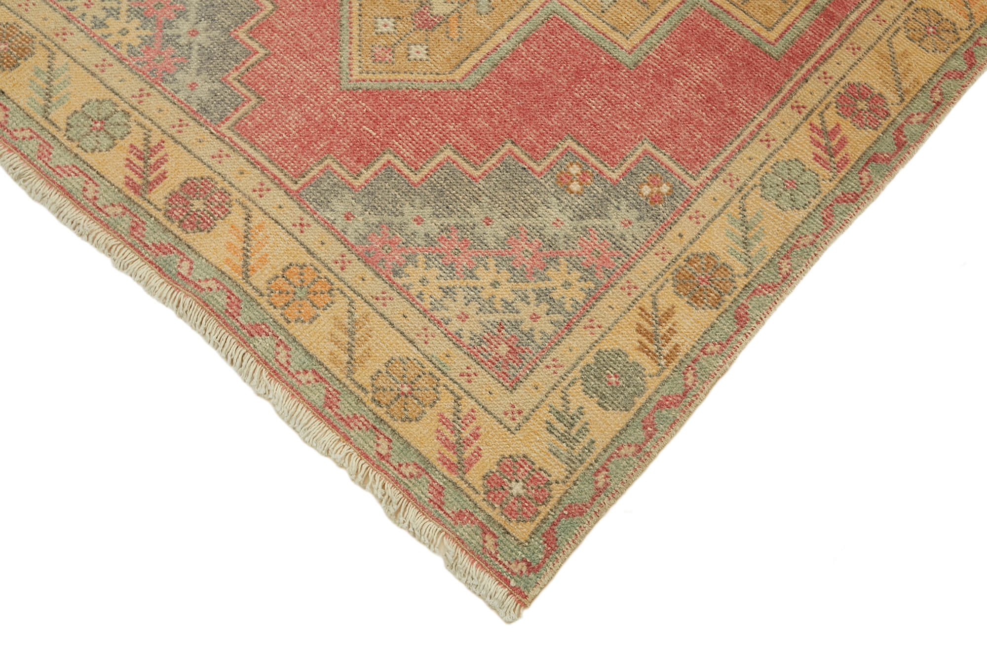 Beige Turkish Vintage — 1.07 x 1.69
