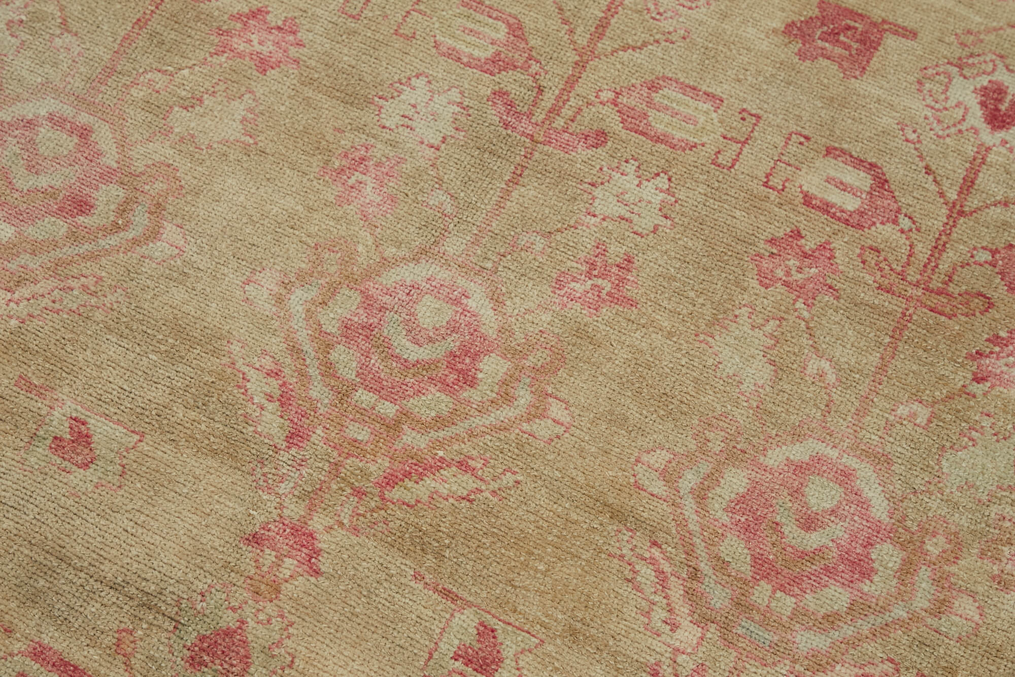 Beige Runner — 0.92 x 2.25
