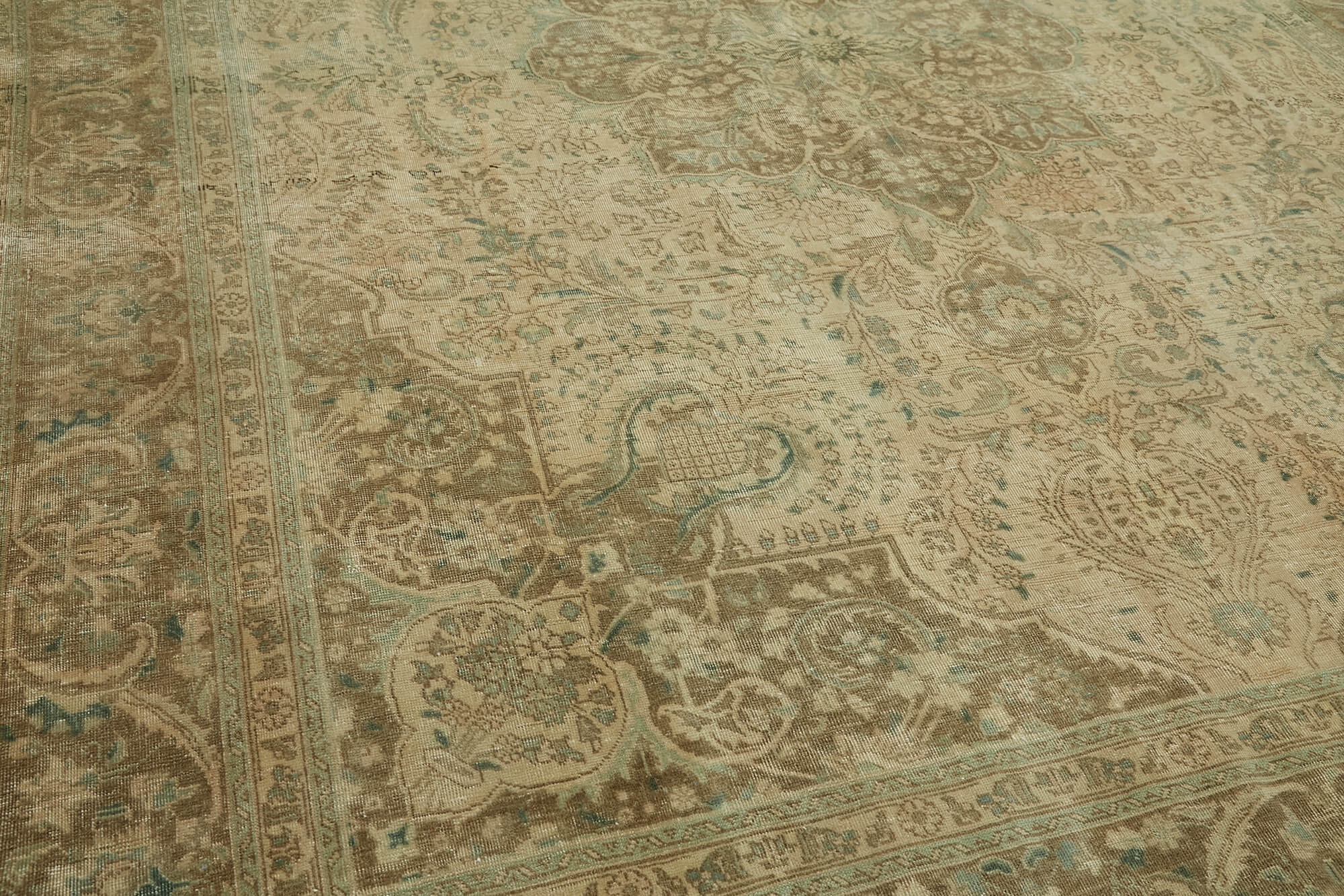 Persian Handmade — 2.88 x 3.27