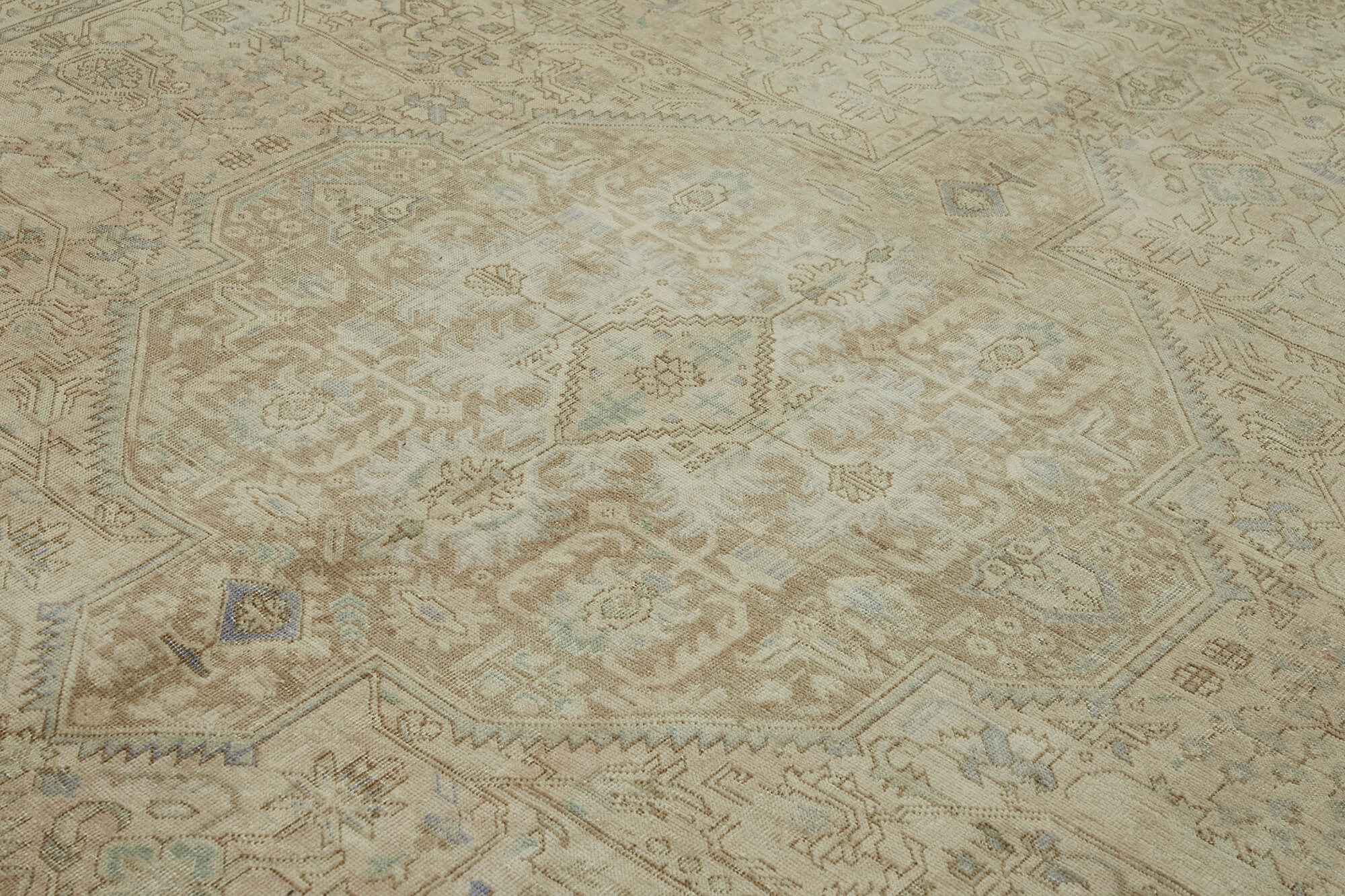 Persian Handmade — 2.90 x 3.82