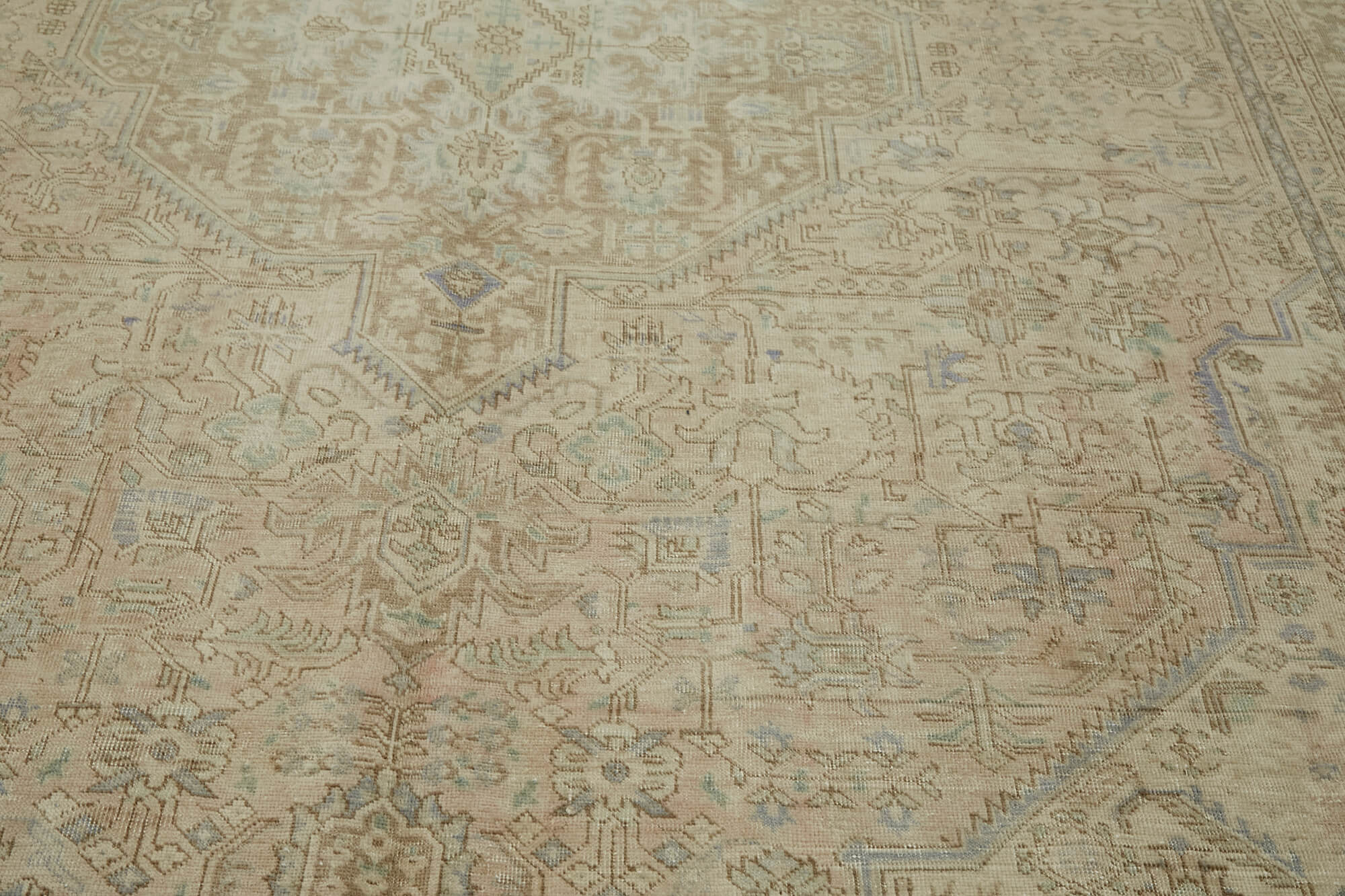 Persian Handmade — 2.90 x 3.82