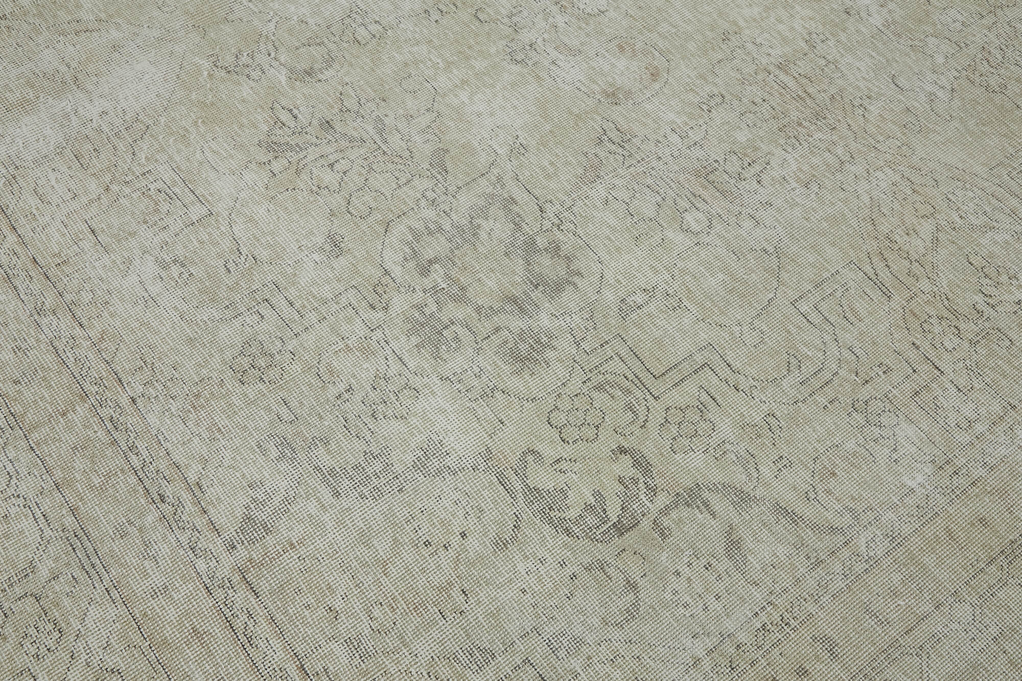 Beige Persian Handmade — 2.86 x 3.77