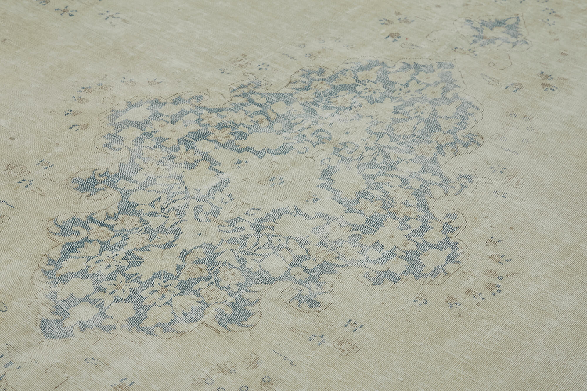 Persian Handmade — 2.92 x 4.23