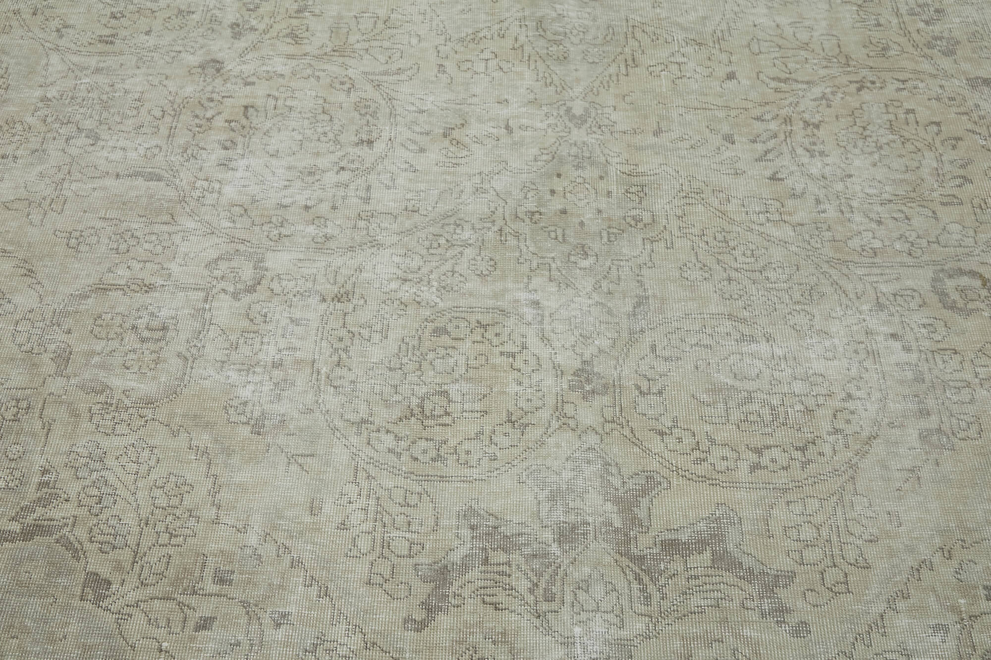 Persian Handmade — 2.85 x 3.72