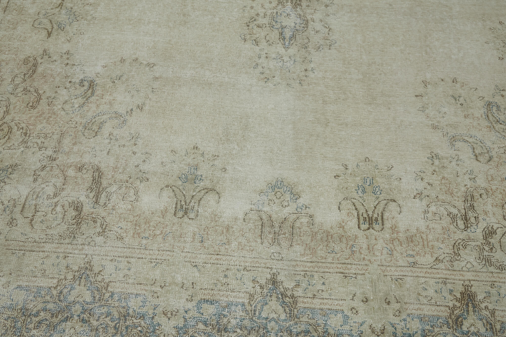 Persian Handmade — 2.82 x 3.85