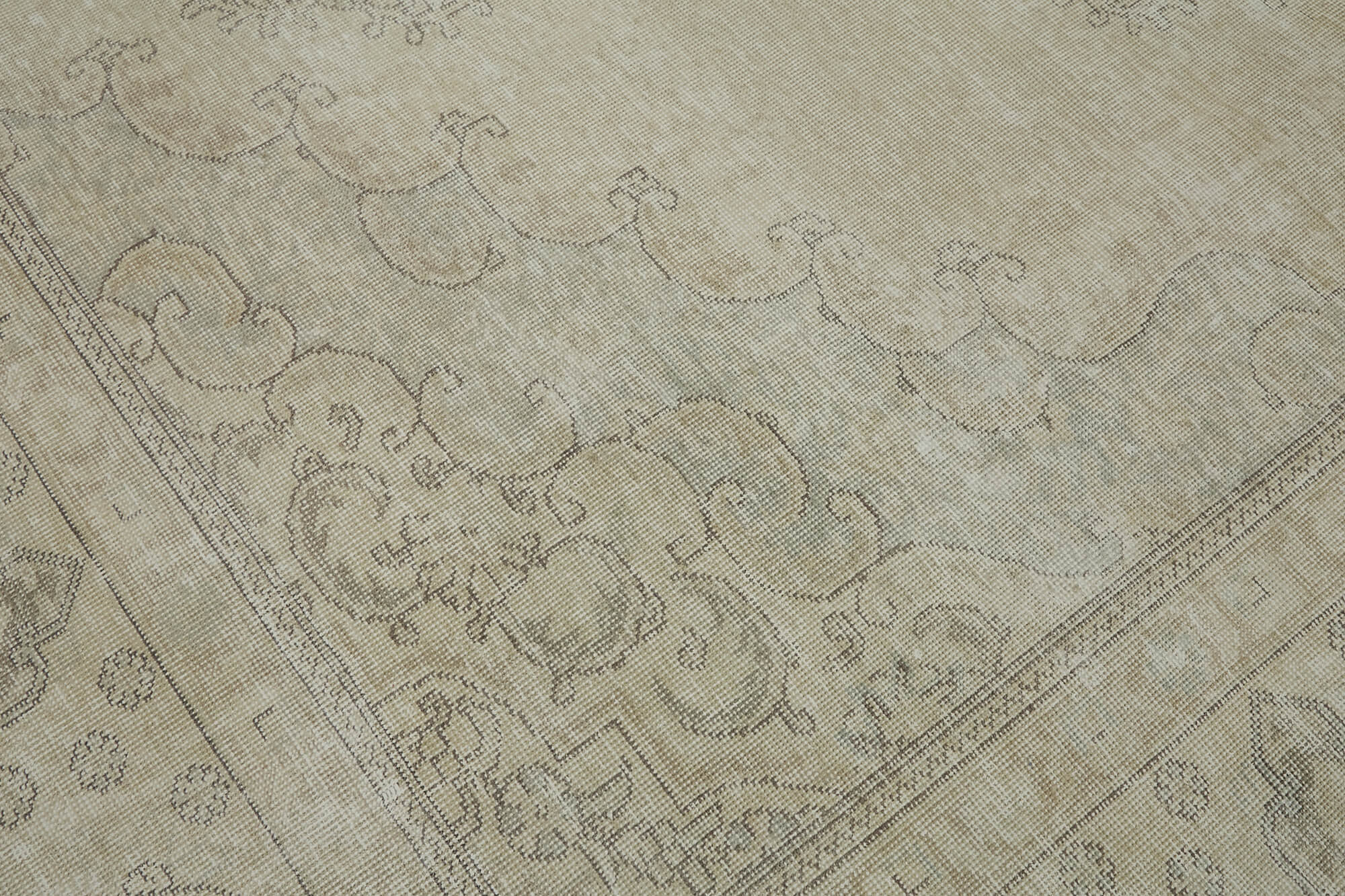 Persian Handmade — 2.88 x 3.70