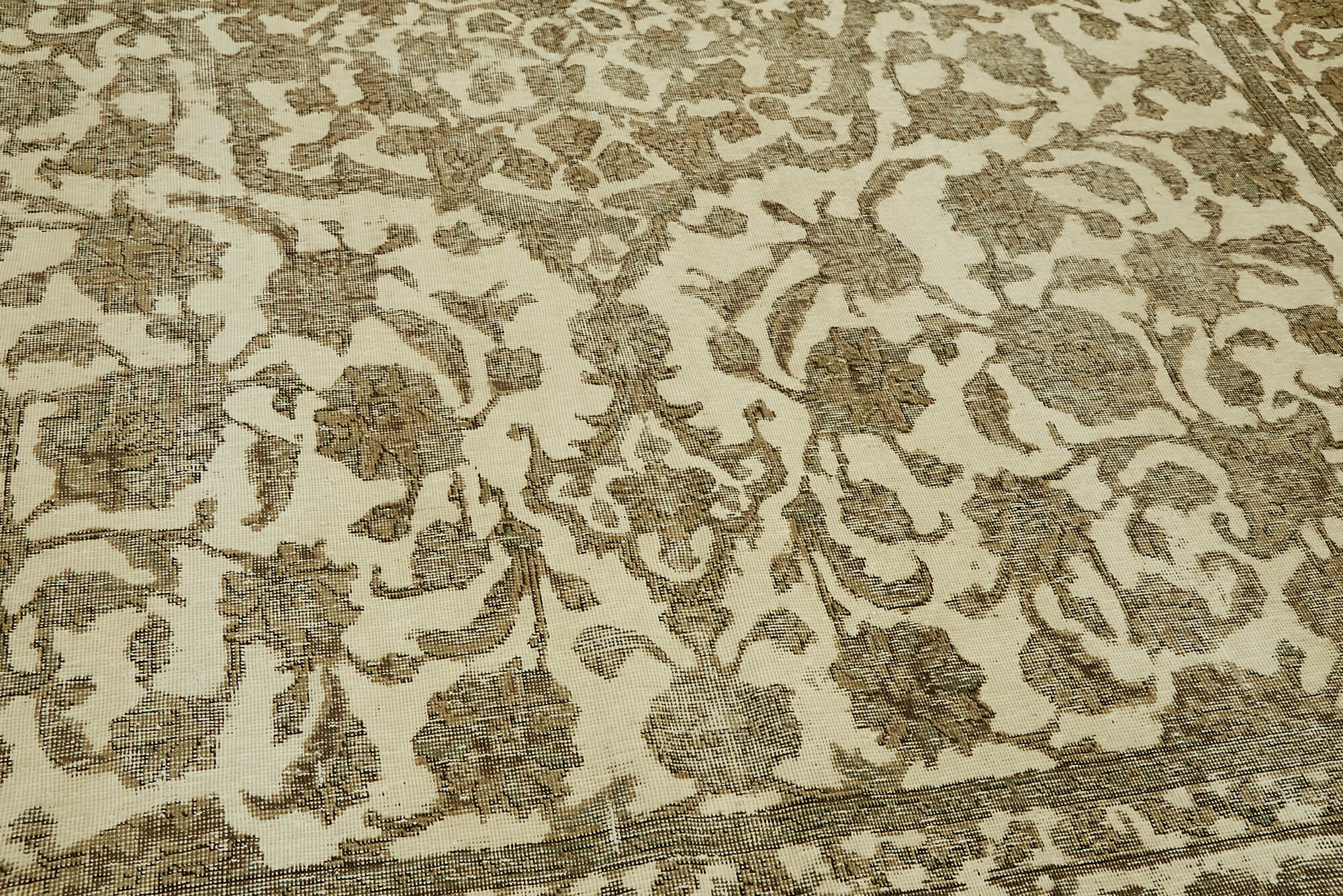 Wheat Persian — 2.98 x 3.40