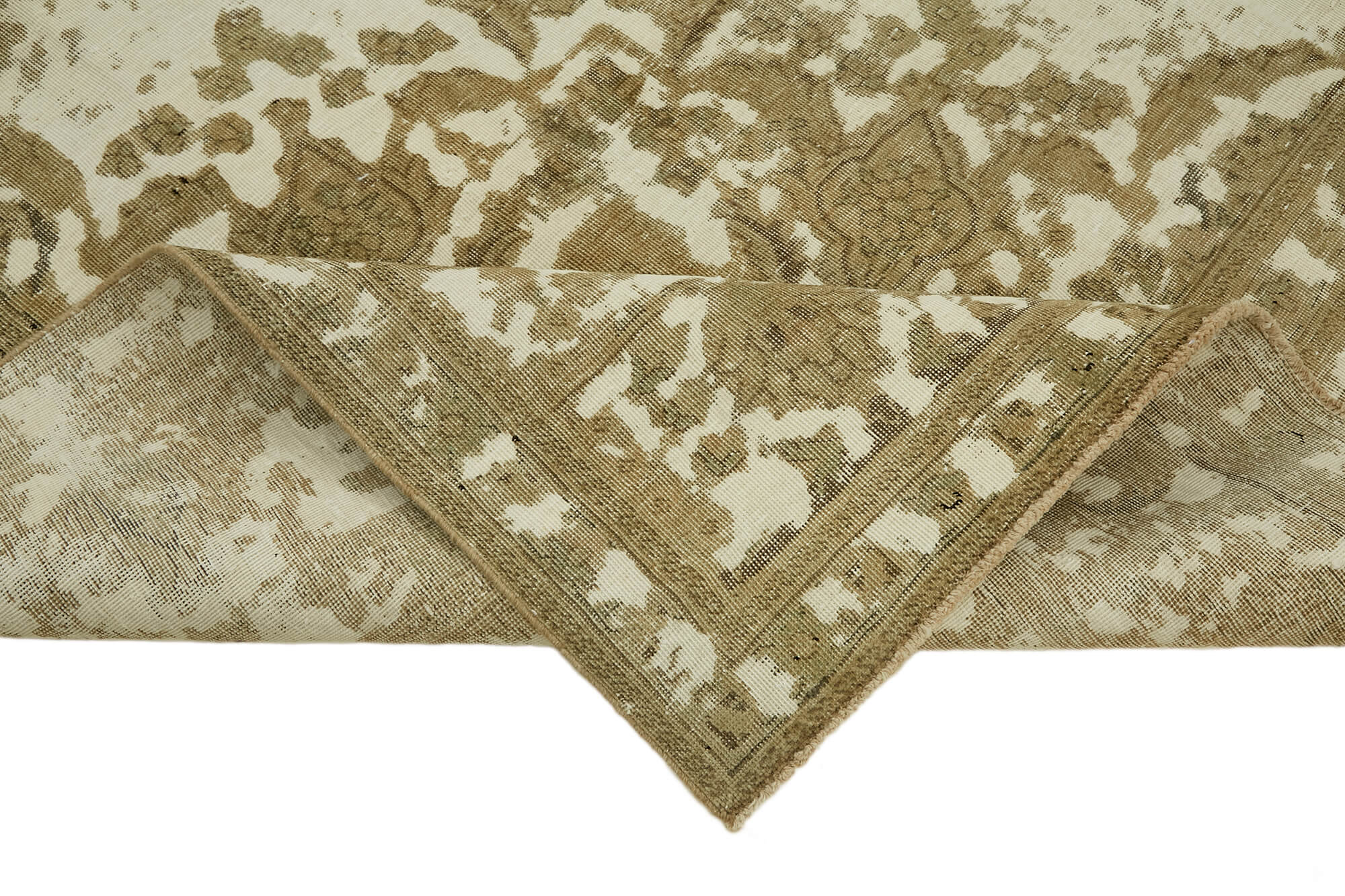 Alabaster Persian — 2.93 x 3.80