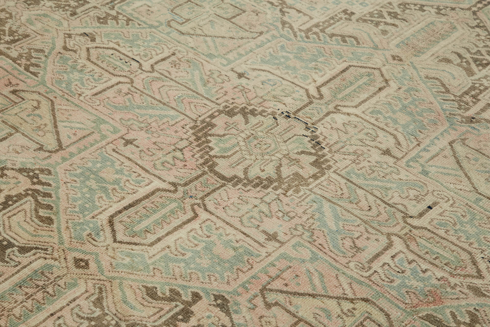 Bisque Persian — 2.57 x 3.38