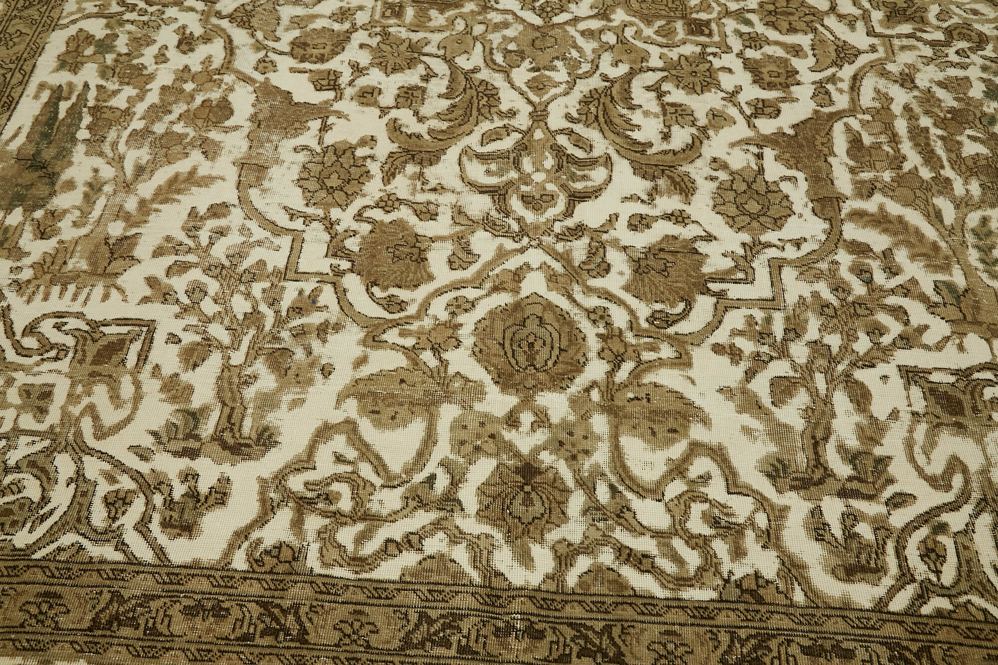 Sand Persian — 2.84 x 3.80