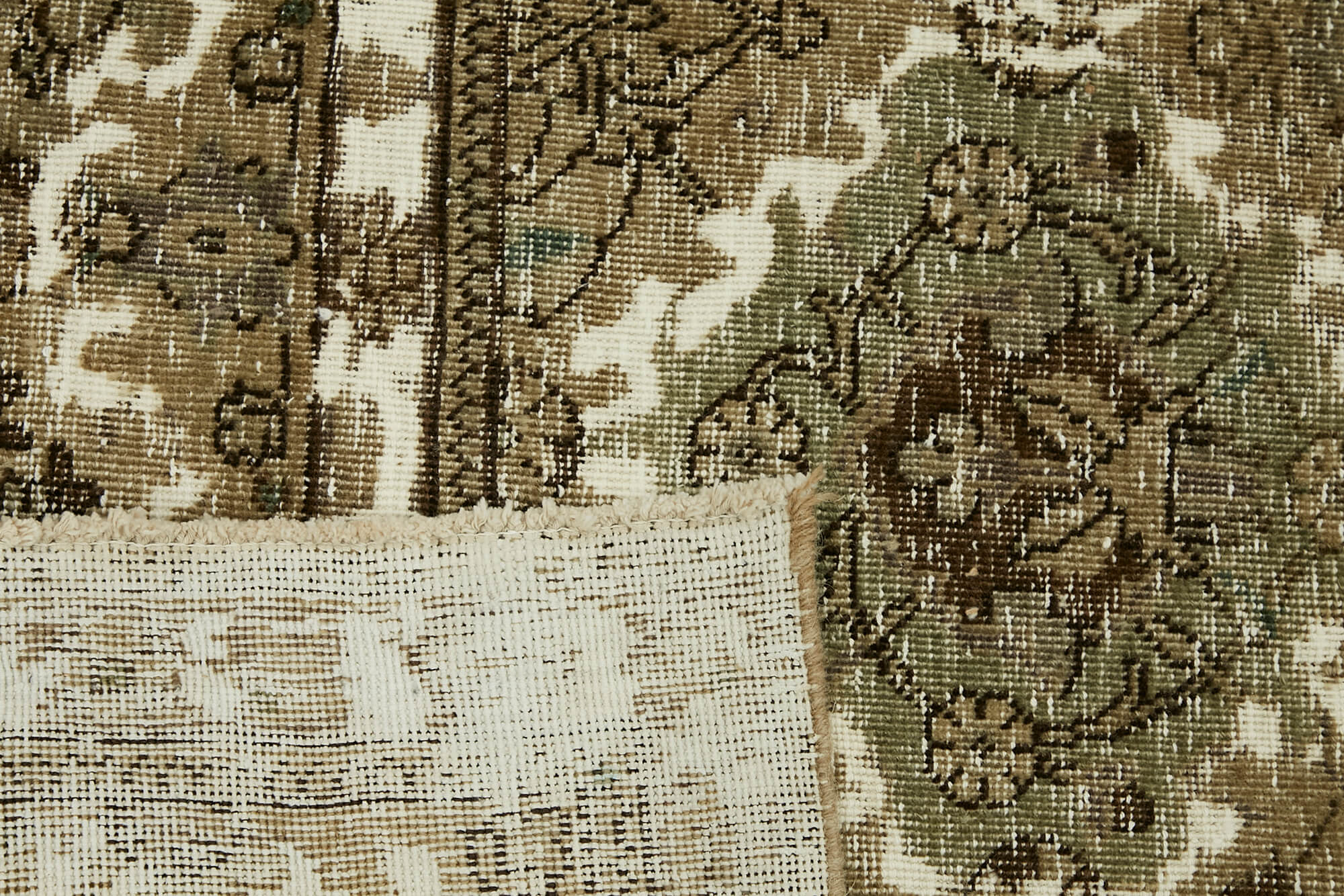 Pearl Persian — 3.00 x 3.98