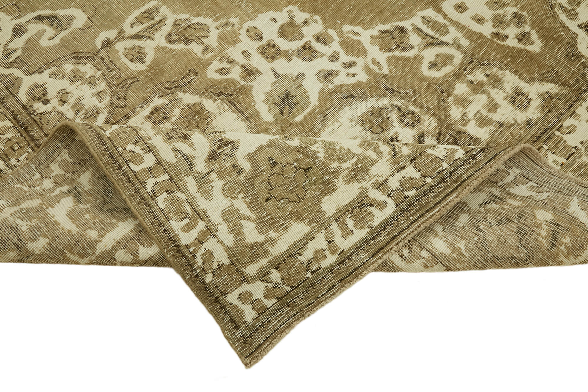 Alabaster Persian — 2.86 x 3.74