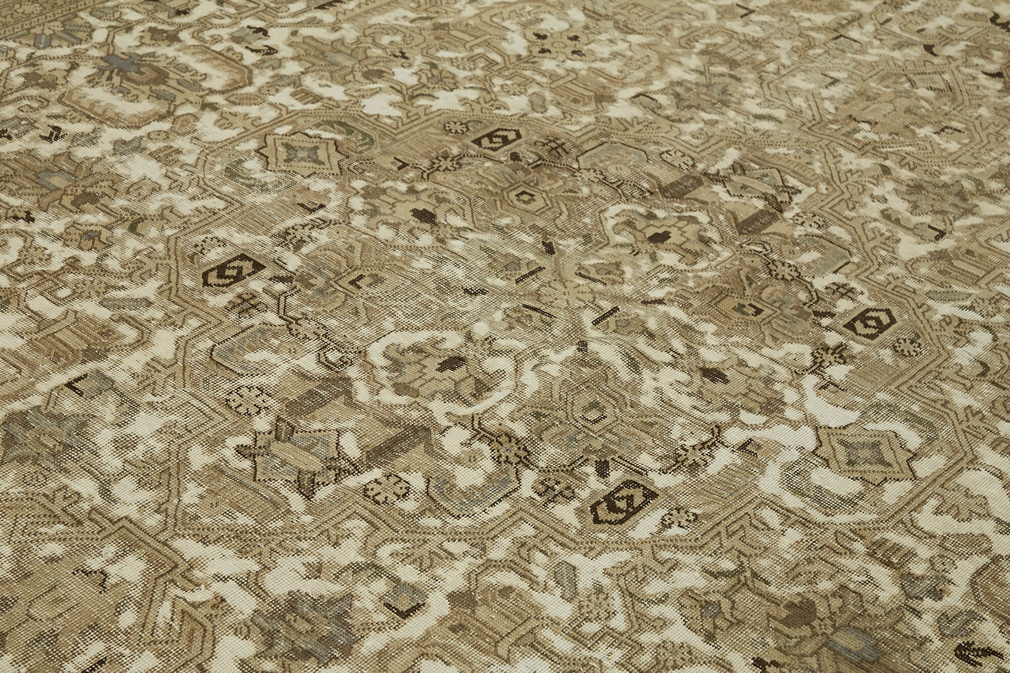Persian Handmade — 2.86 x 3.86