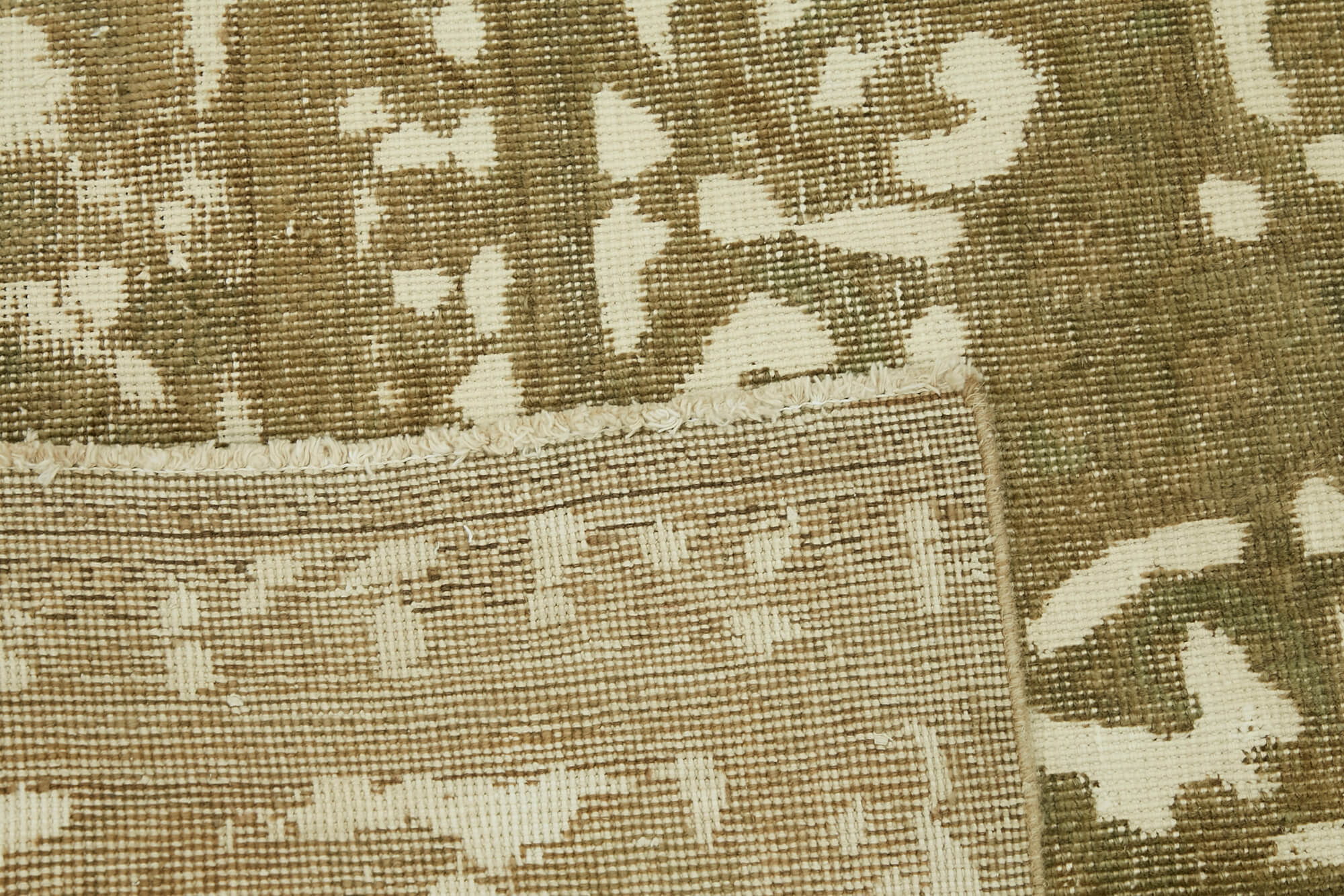 Linen Persian — 2.83 x 3.66