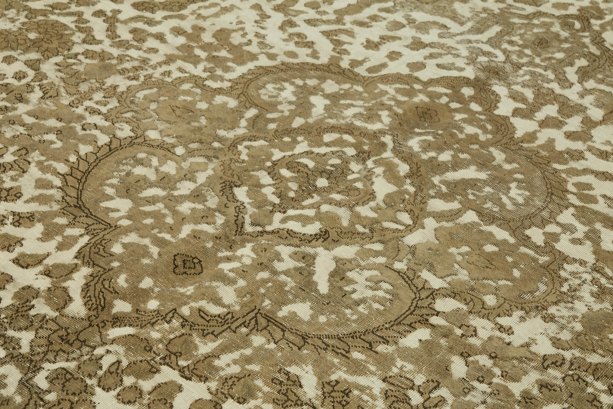 Parchment Persian — 2.92 x 3.80
