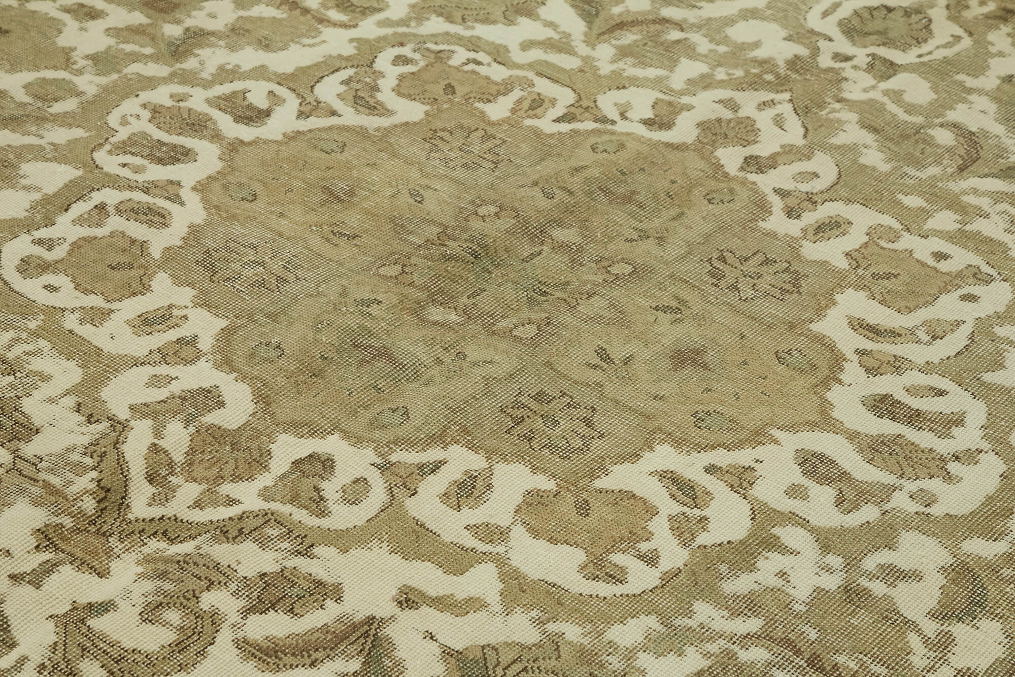 Wheat Persian — 3.00 x 3.95