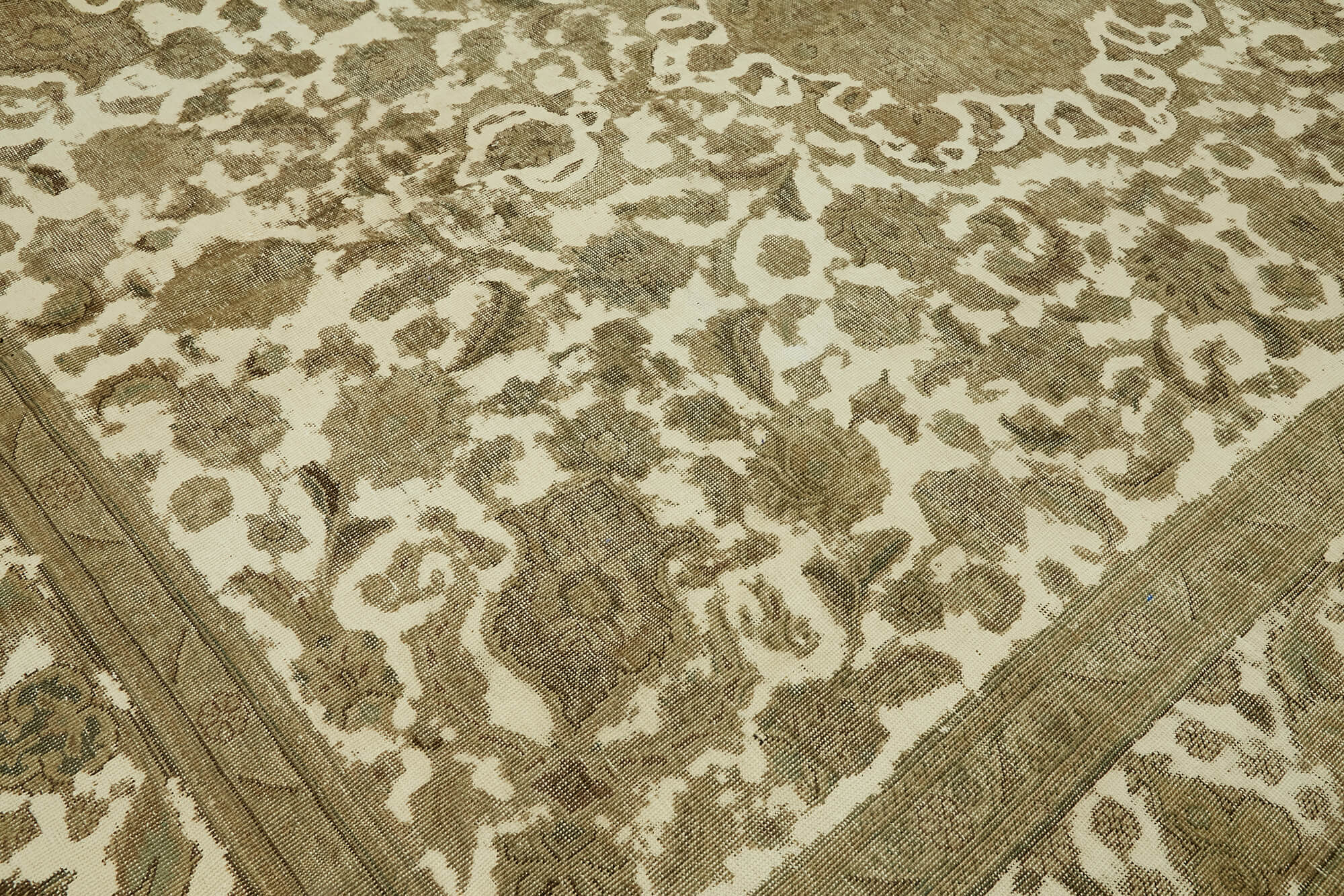 Wheat Persian — 3.00 x 3.95