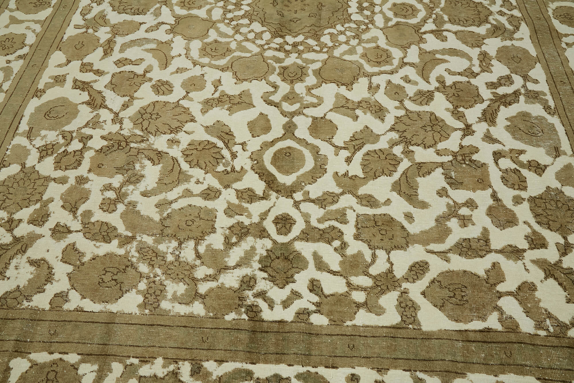 Sand Persian — 2.75 x 3.67