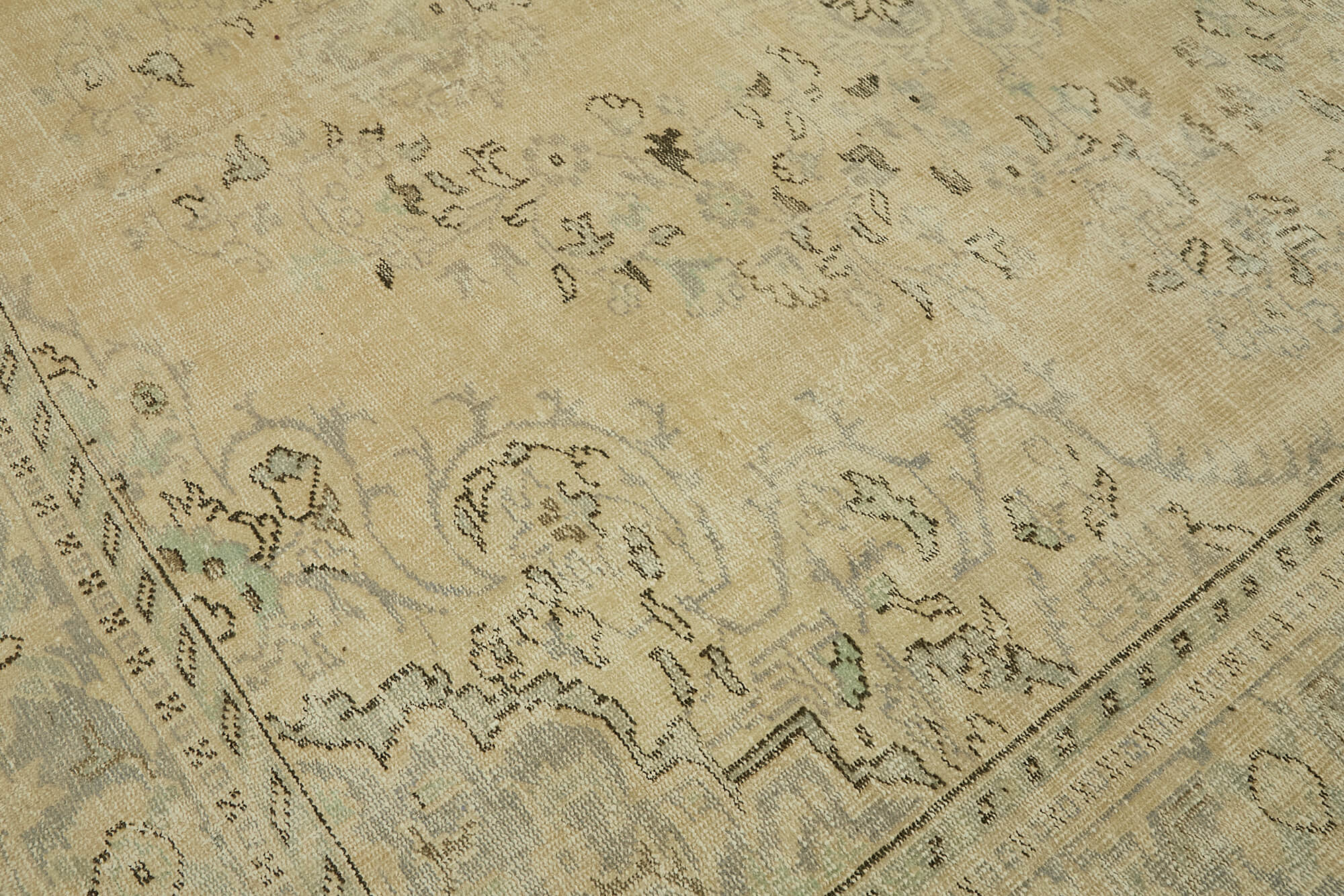 Persian Handmade — 2.83 x 3.24