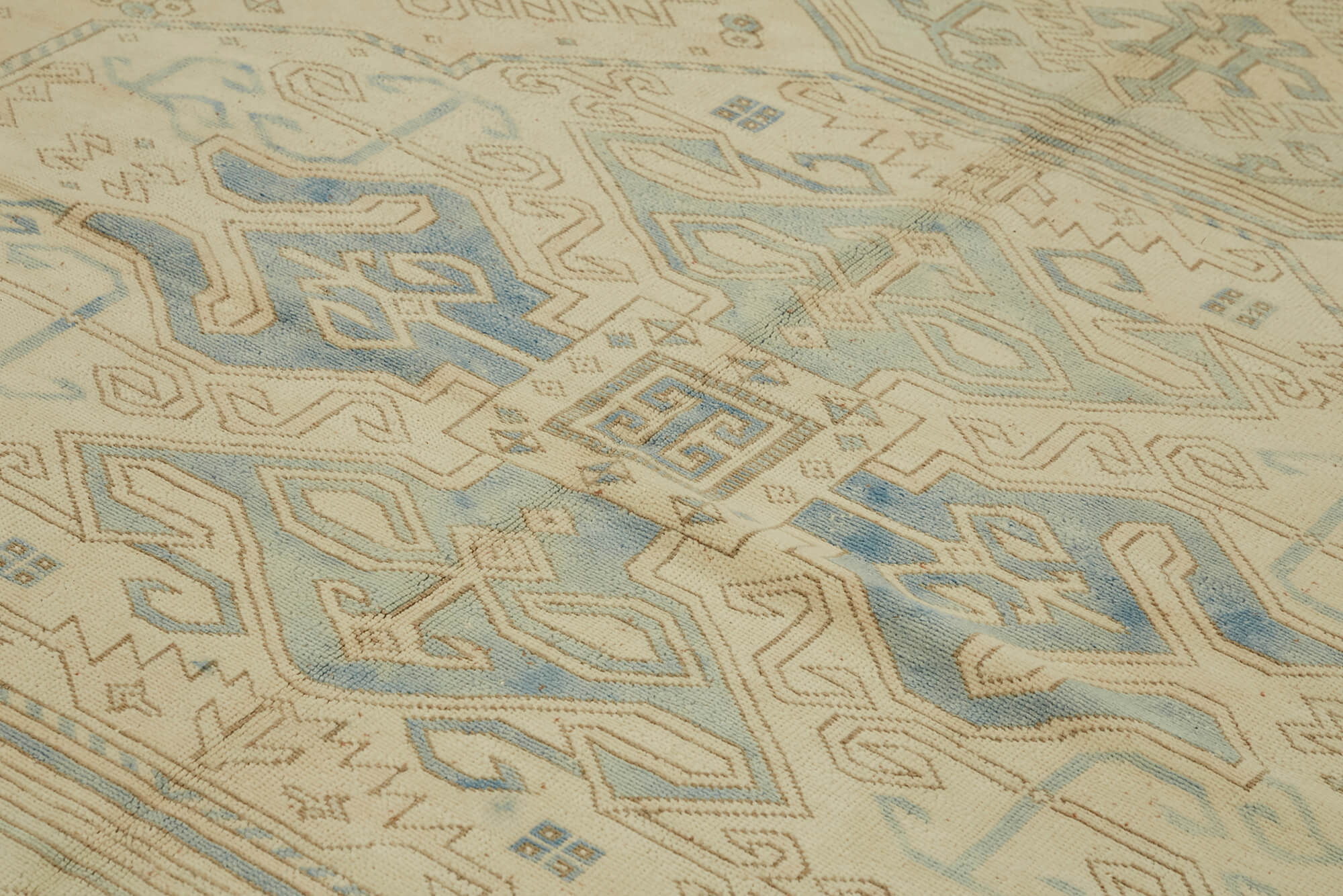 Linen Persian — 2.63 x 3.48