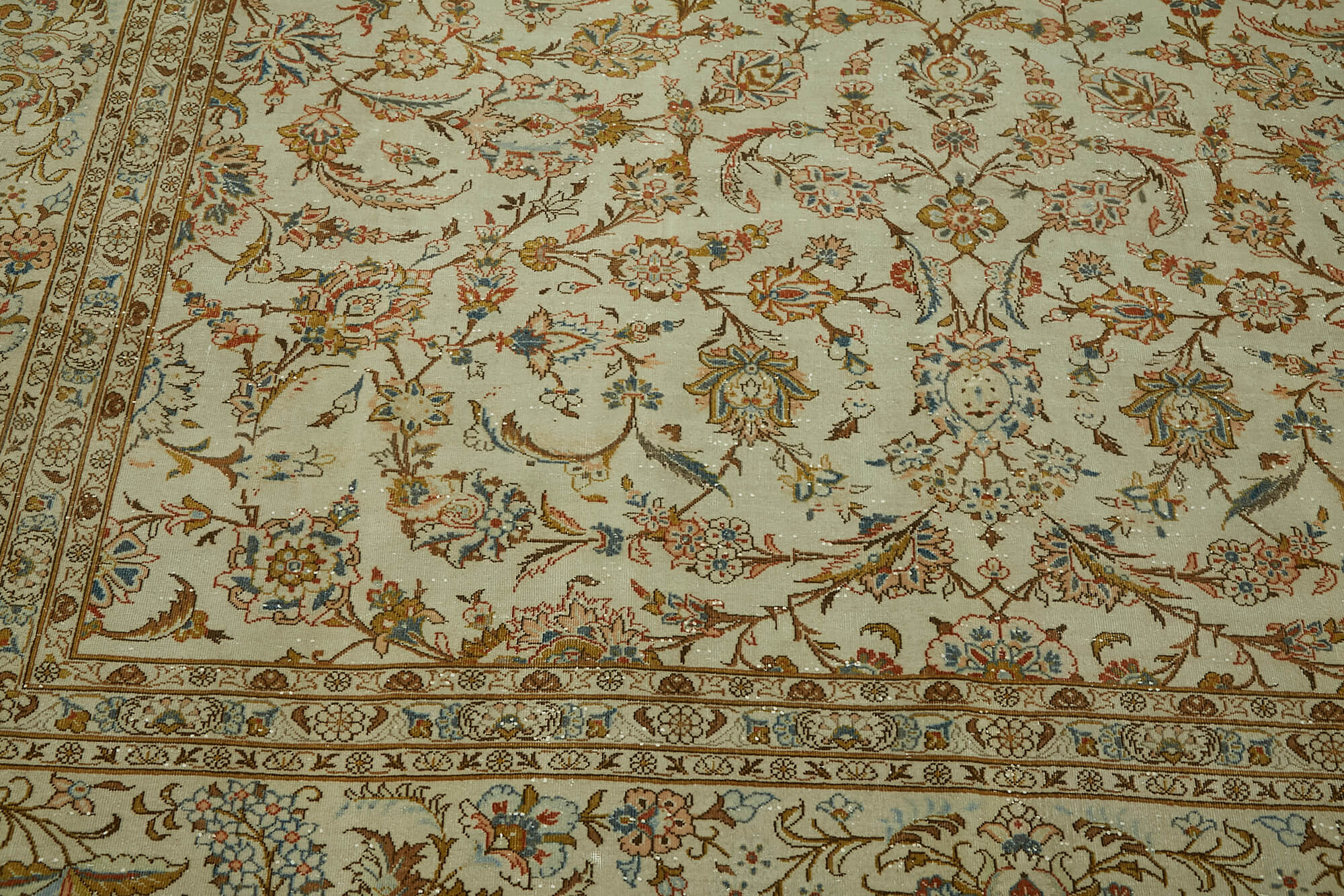 Beige Persian Handmade — 2.65 x 3.52