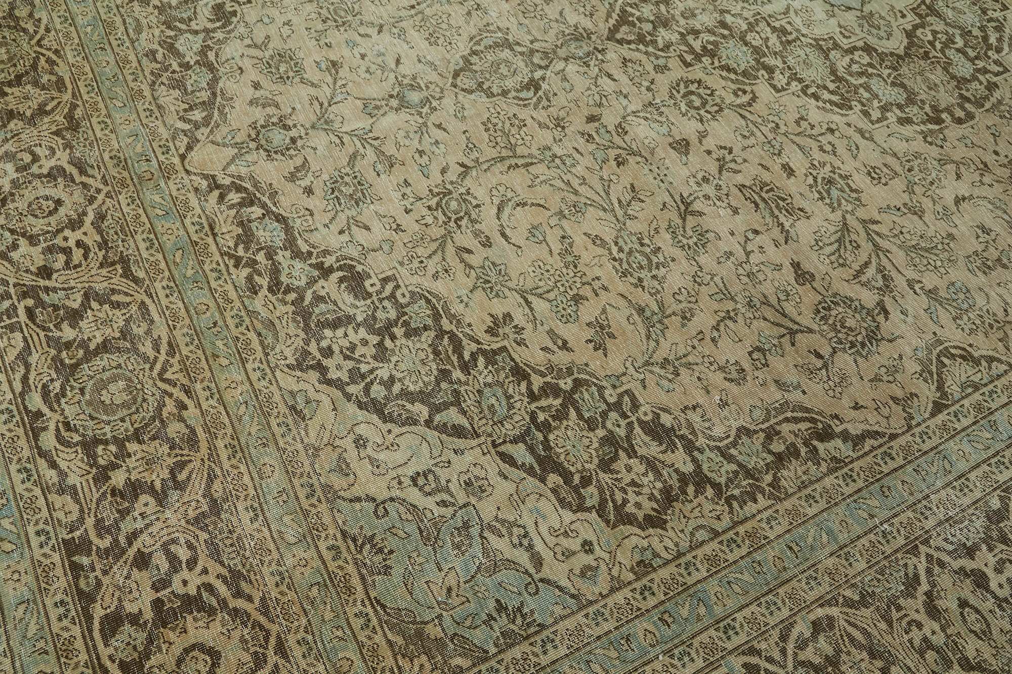Persian Handmade — 2.99 x 3.90