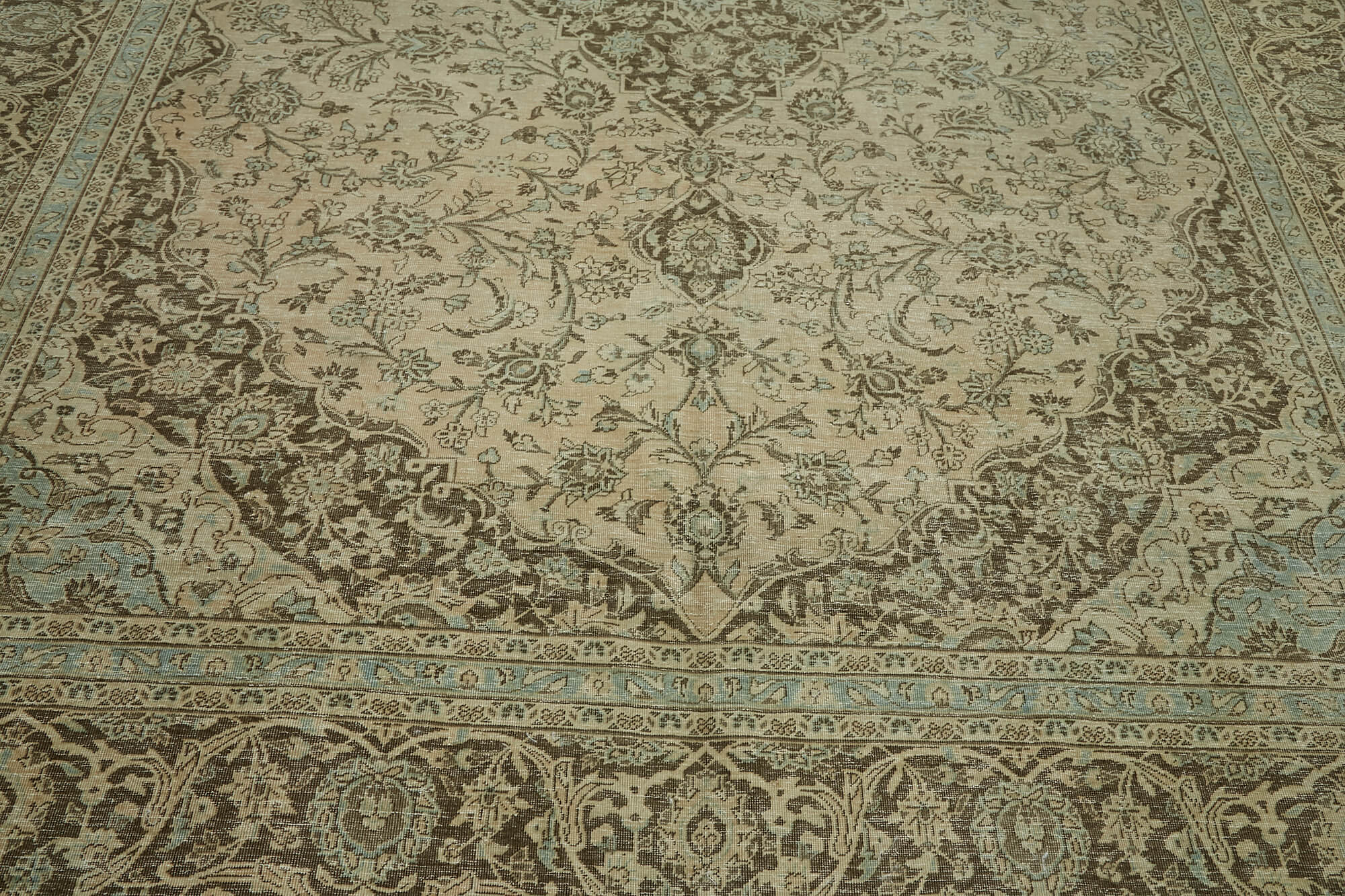Persian Handmade — 2.99 x 3.90