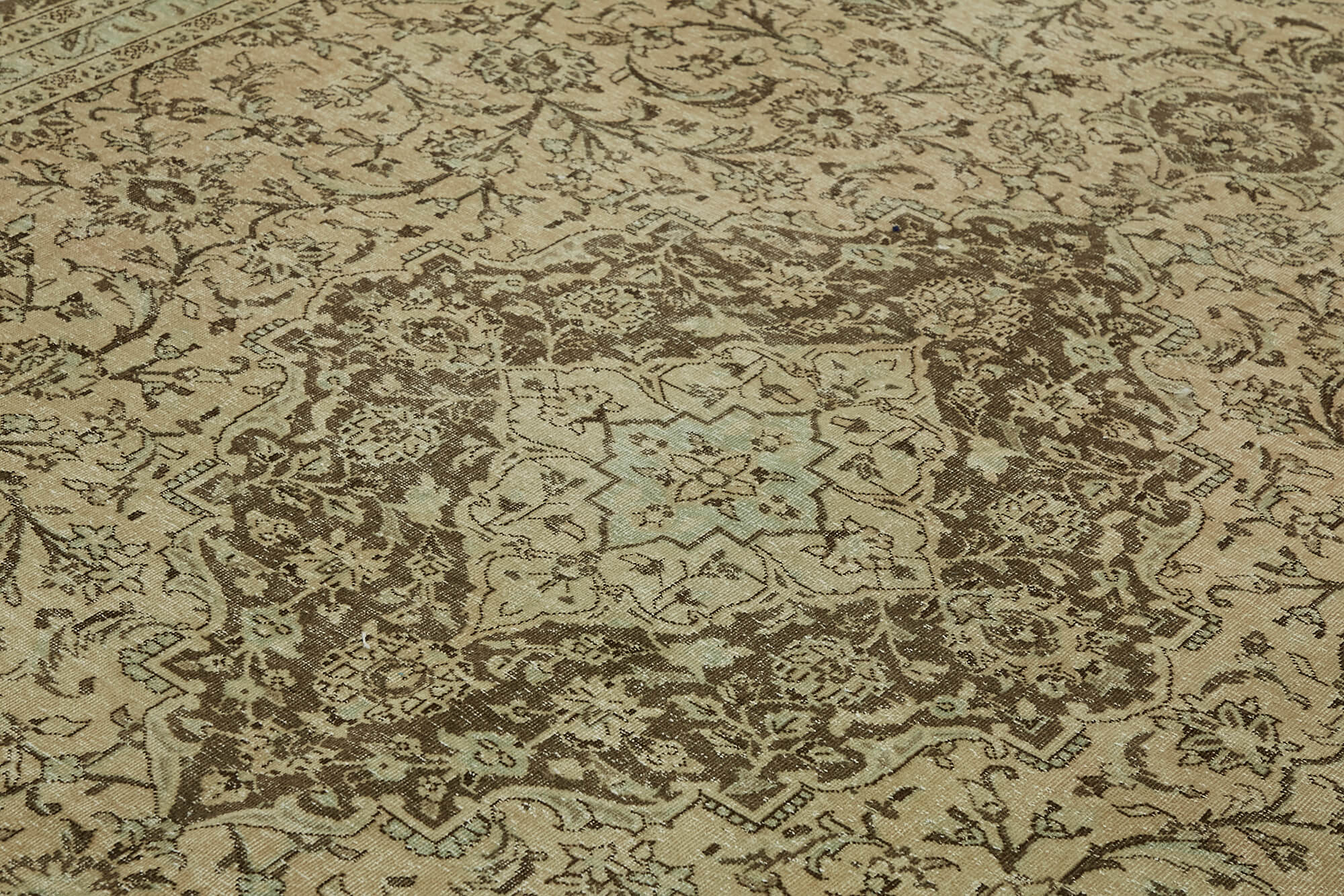Beige Persian Handmade — 2.92 x 4.08