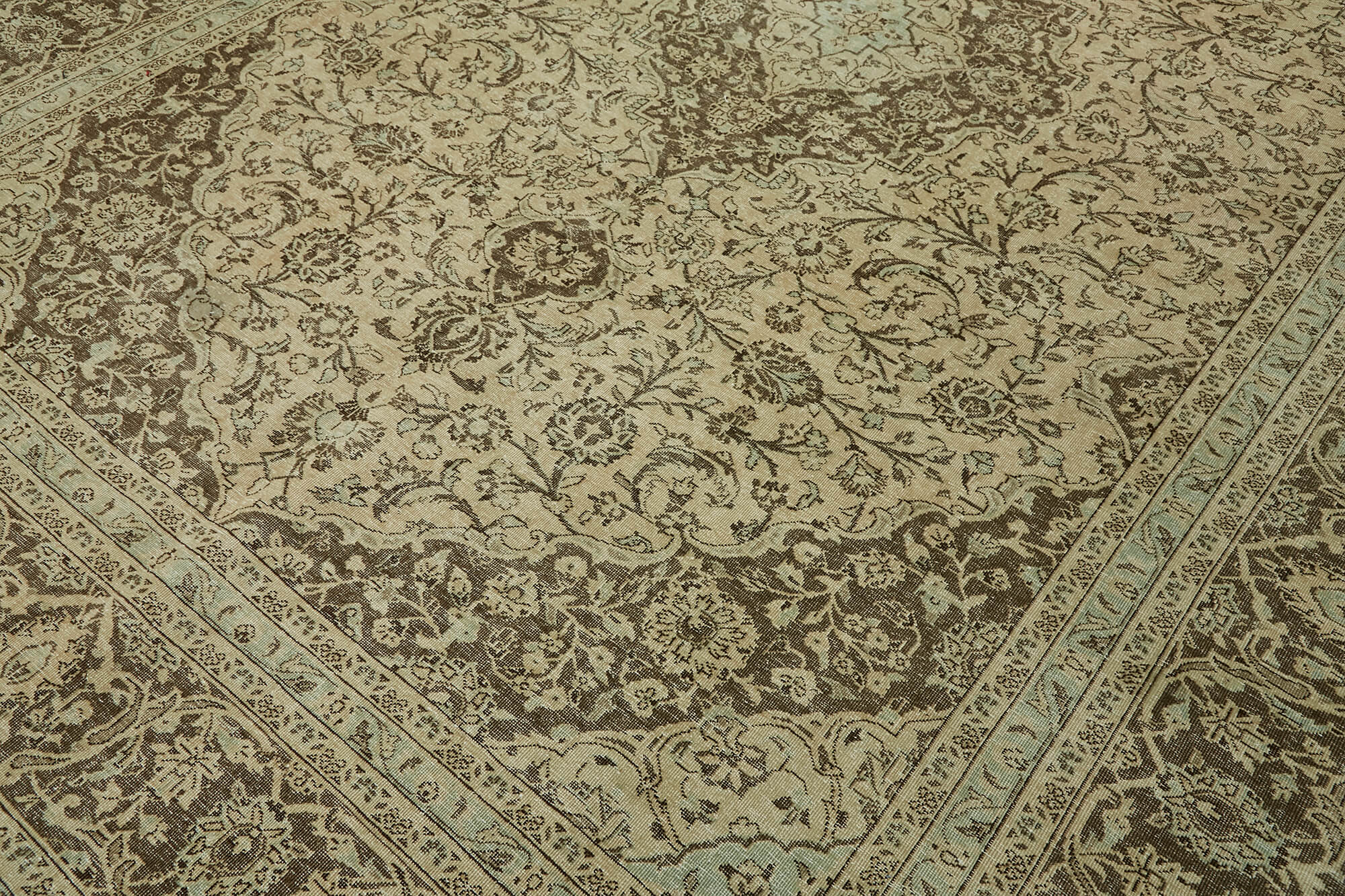 Beige Persian Handmade — 2.92 x 4.08