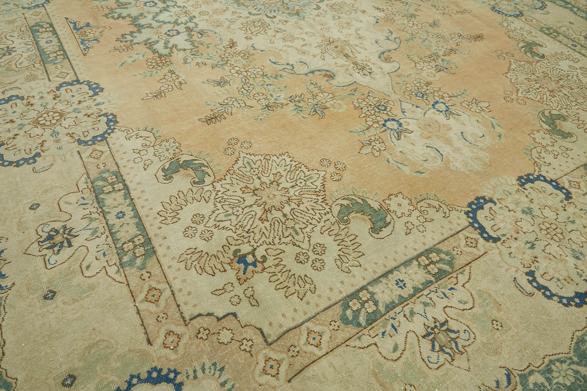 Persian Handmade — 2.85 x 3.66